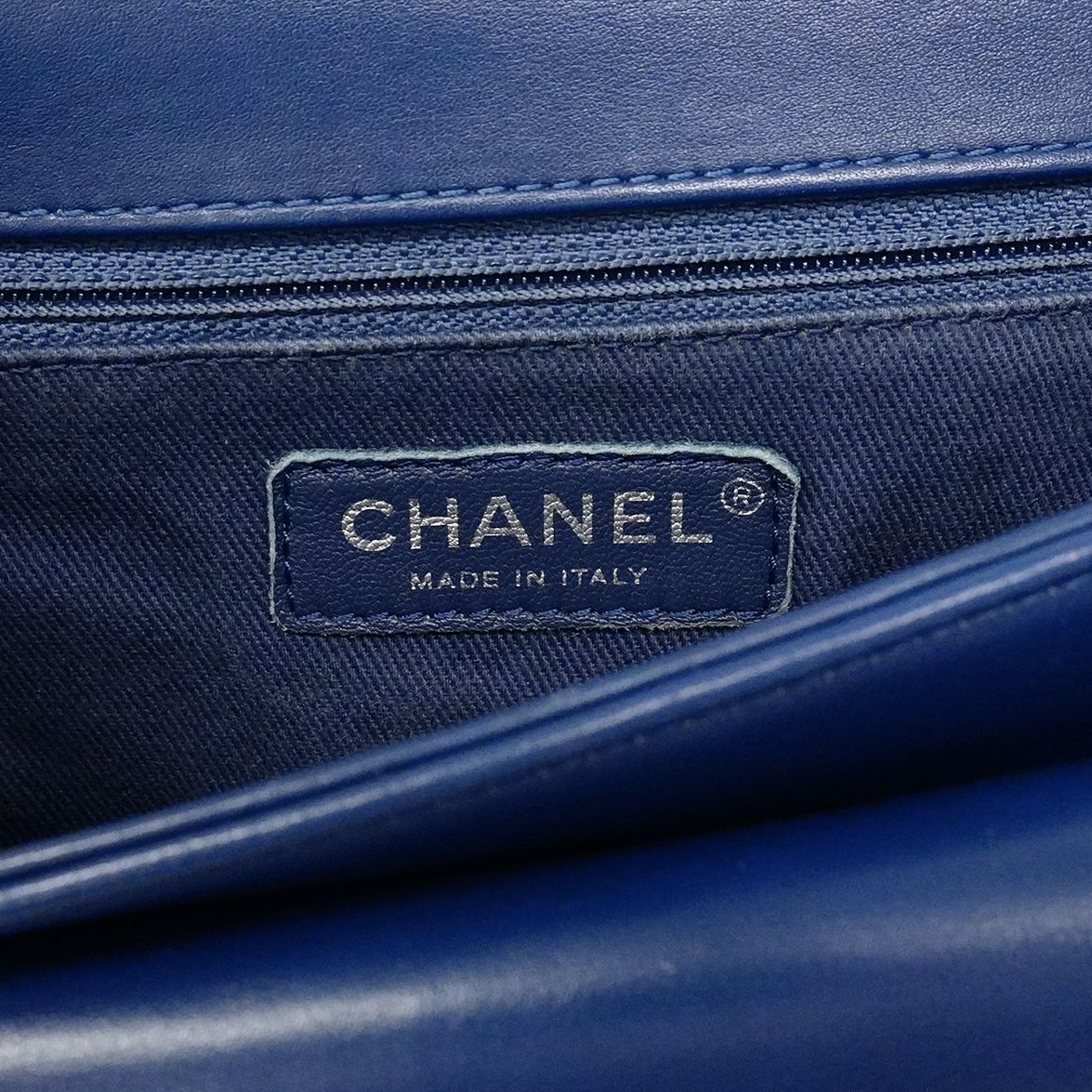 Chanel Shoulder Bag Coco Eyelet Leather Blue Silver — view 5