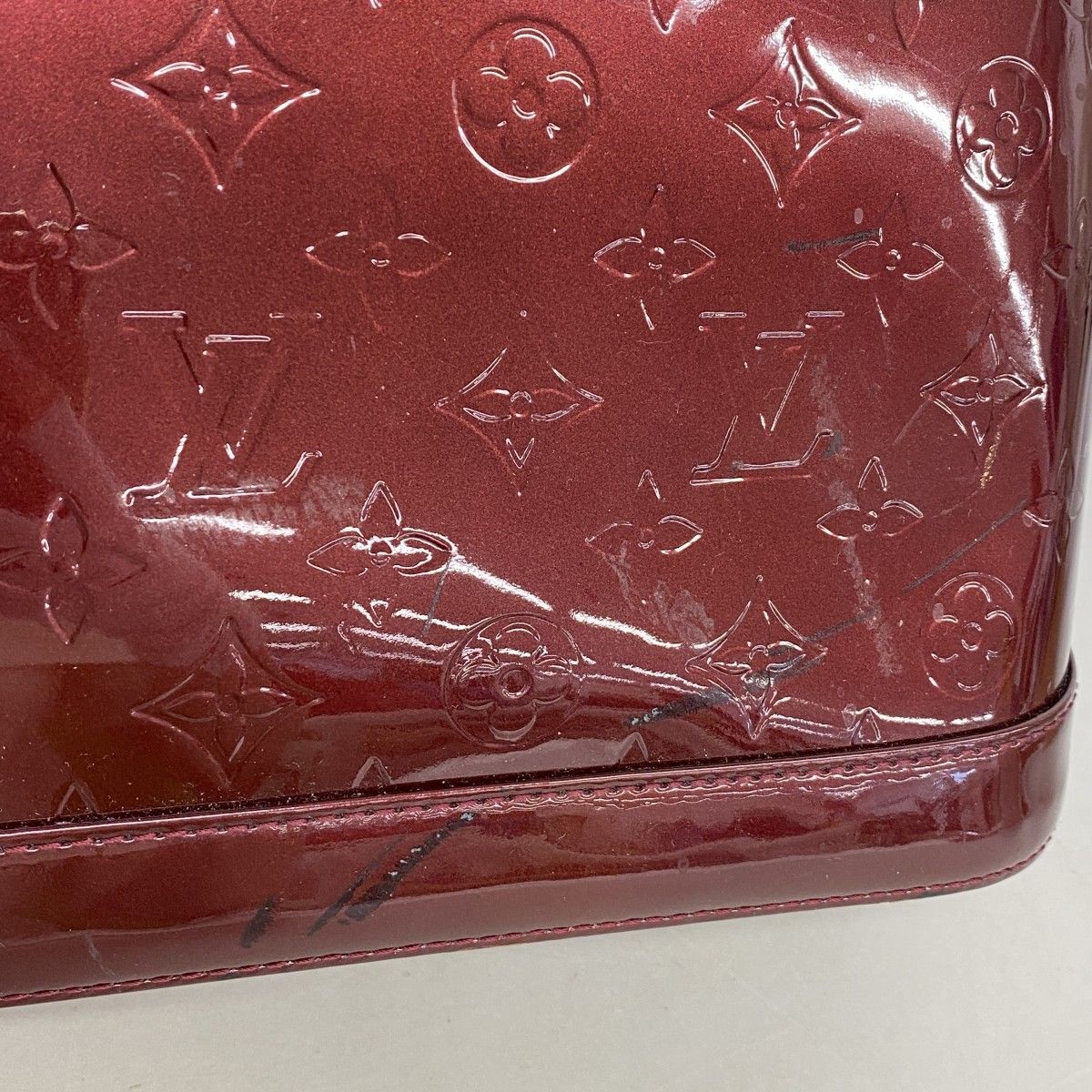 Louis Vuitton Handbag Vernis Alma PM Rouge Fauvist — view 7