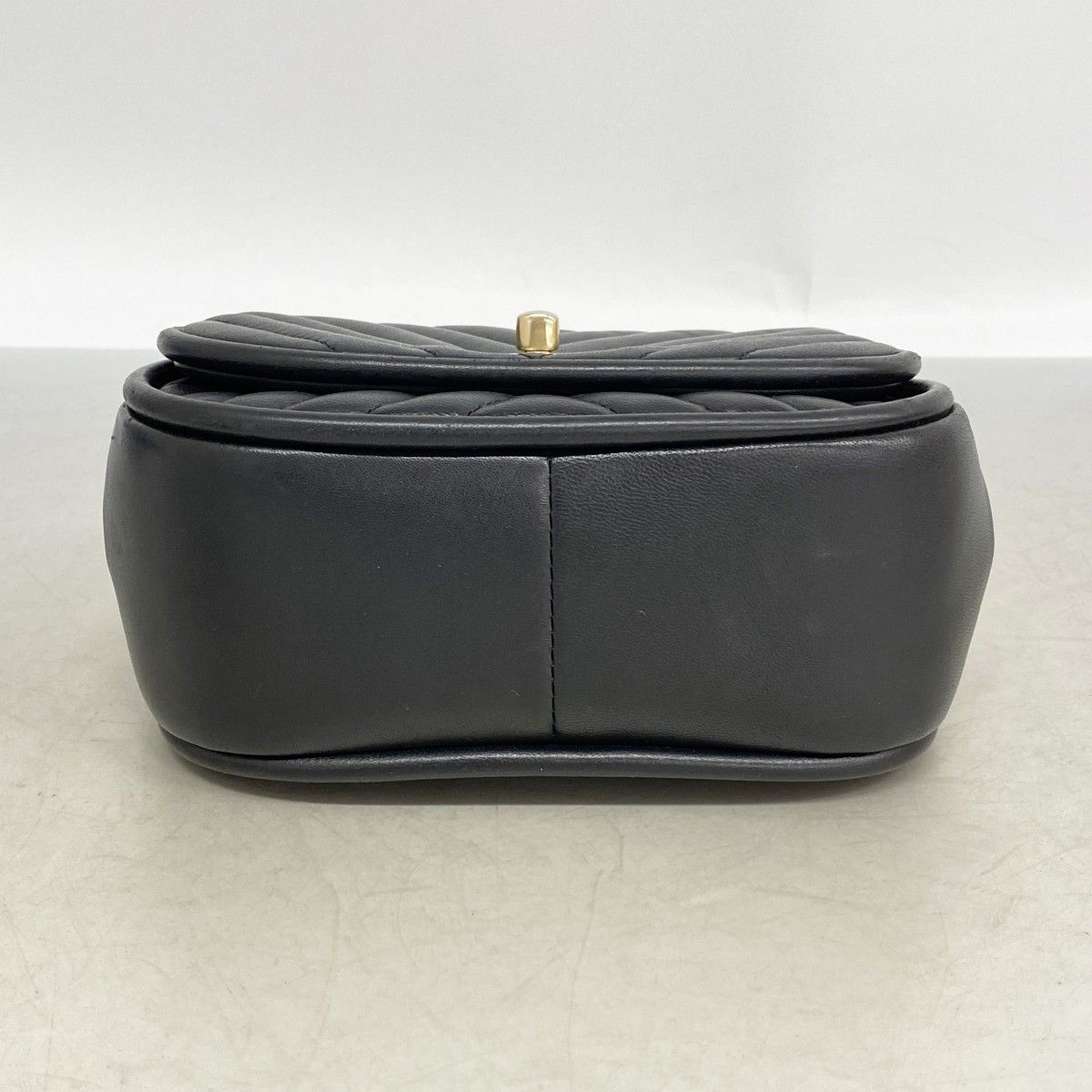 Chanel Pochette Stitch Lambskin Black Gold Handbag — view 3
