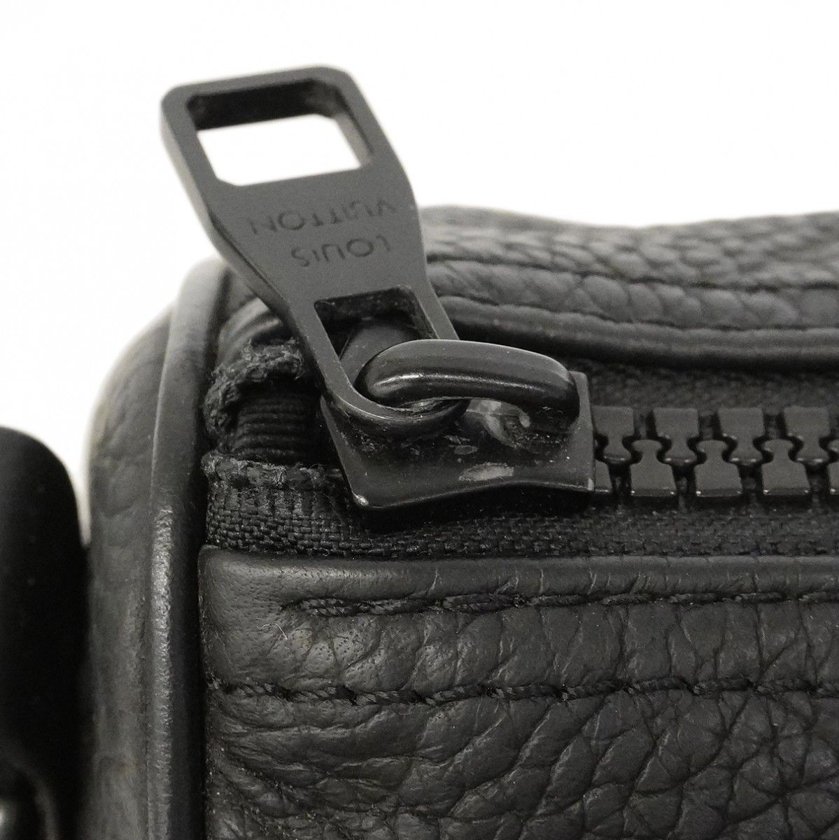 Louis Vuitton Handbag Monogram Taurillon Keepall Bandouliere 25 Black 2-Way — view 9