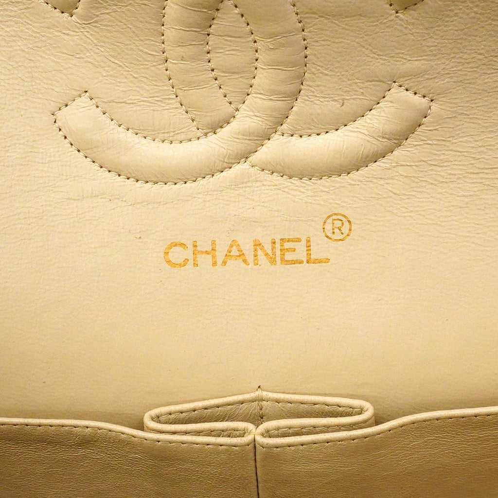 Chanel Shoulder Bag Quilted Lambskin Ivory Gold — view 5