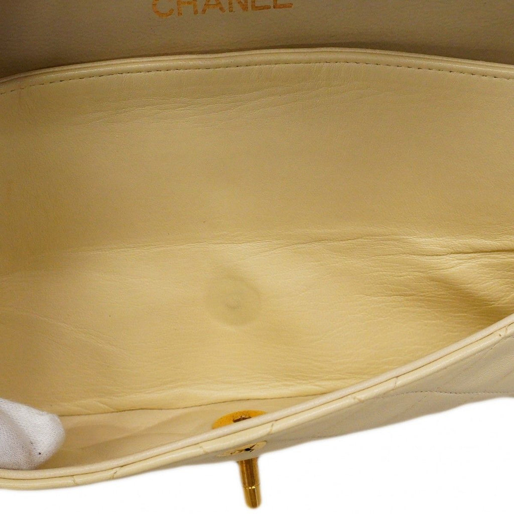 Chanel Shoulder Bag Quilted Lambskin Ivory Gold — view 8