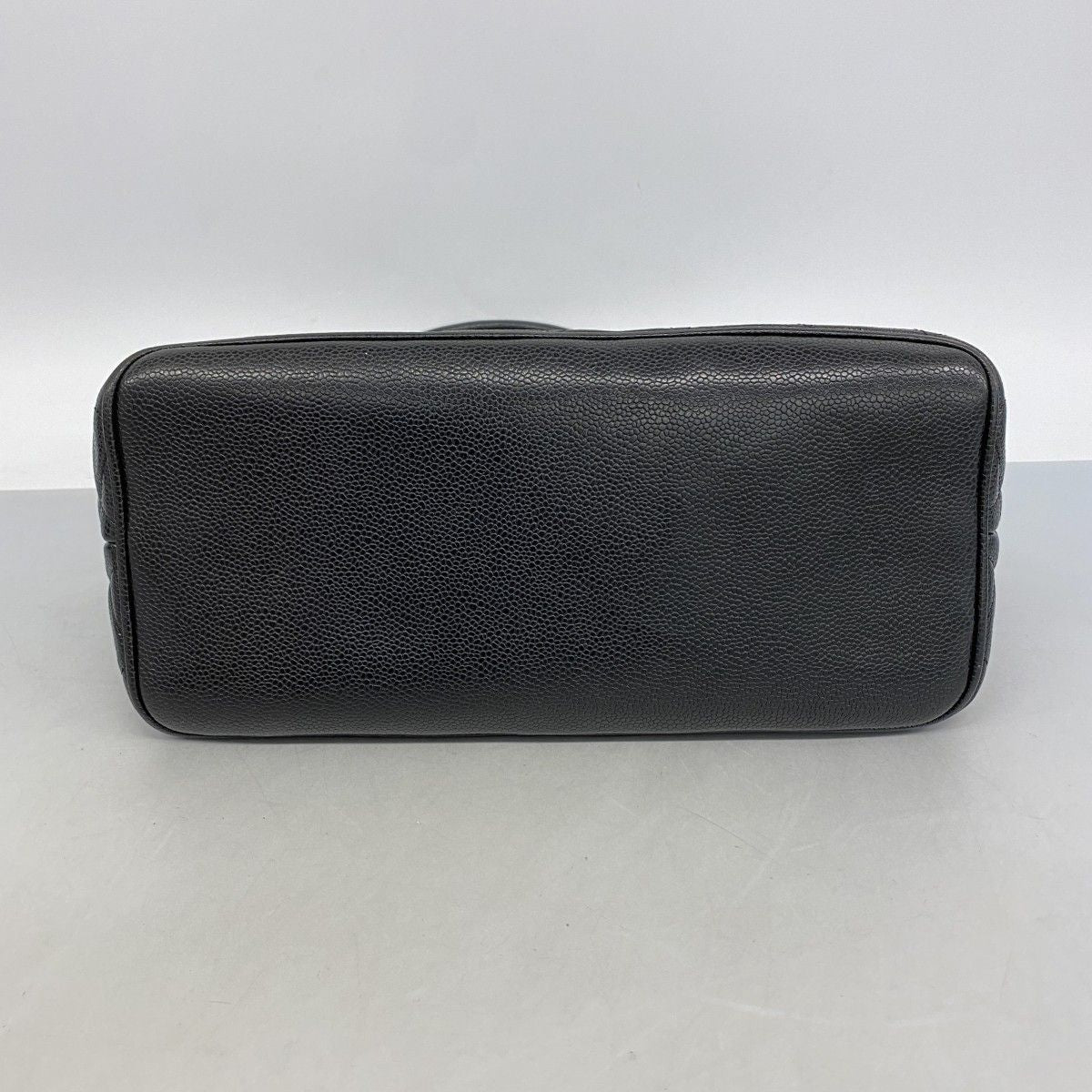 Chanel Tote Reissue Caviar Leather Black Gold — view 3