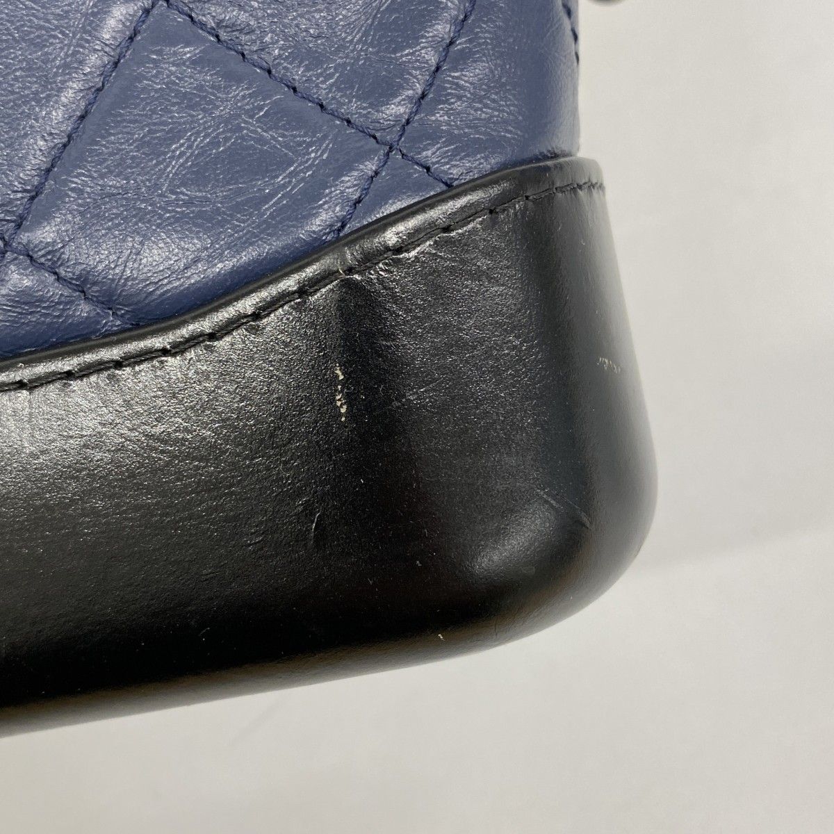 Chanel Shoulder Bag Gabrielle Calf Navy Black Gold Silver — view 6