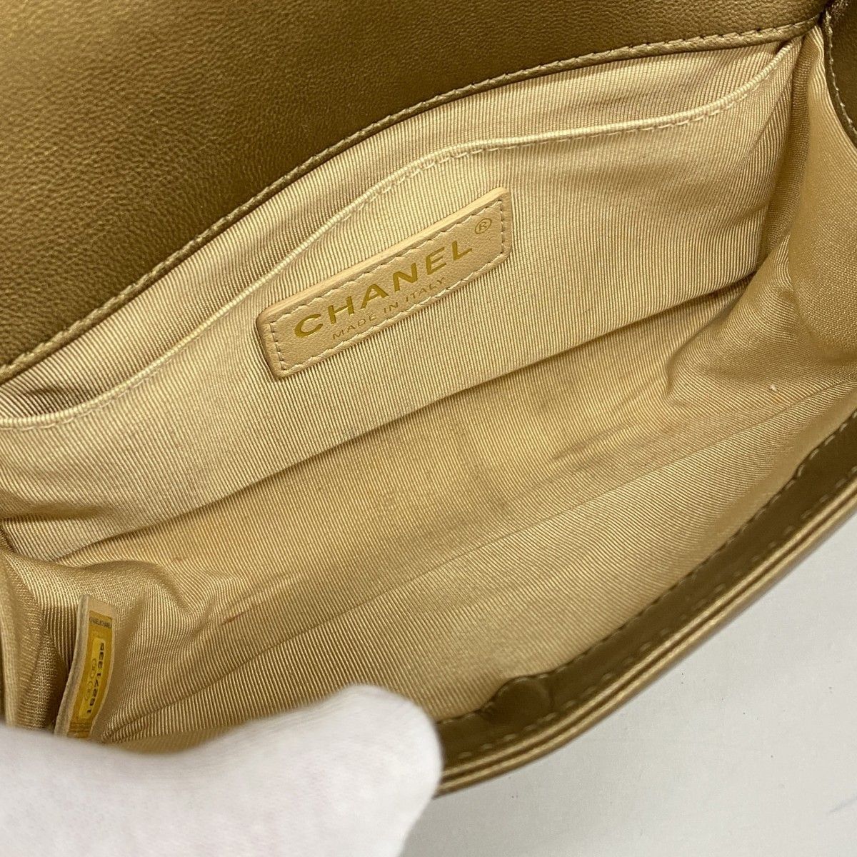 Chanel Shoulder Bag Boy Lambskin Brown Gold — view 4