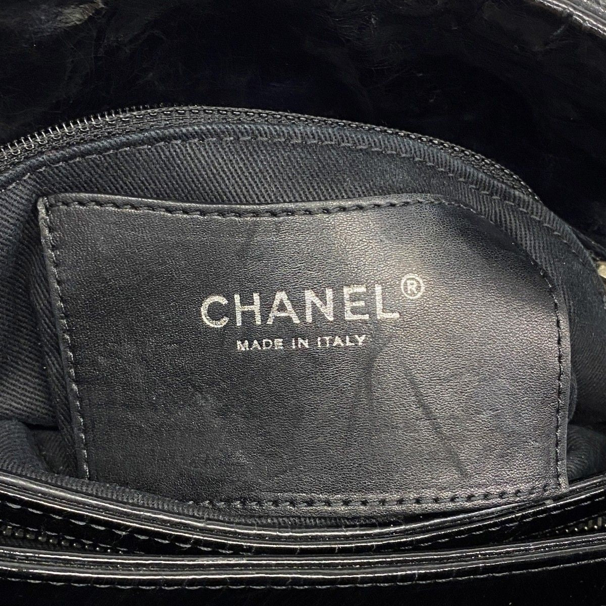 Chanel Shoulder Bag Mademoiselle Patent Leather Black Silver — view 5