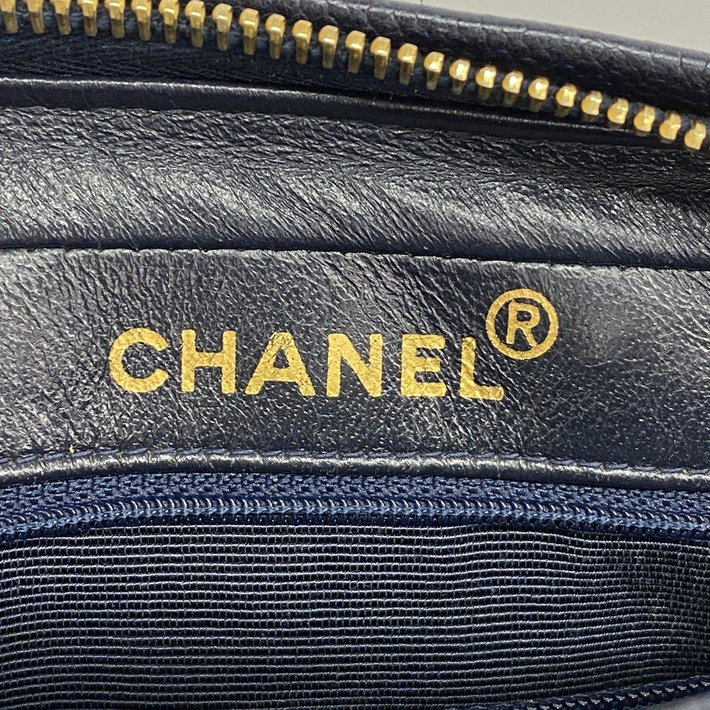 Chanel Shoulder Bag Quilted Caviar Leather Navy Gold — view 5