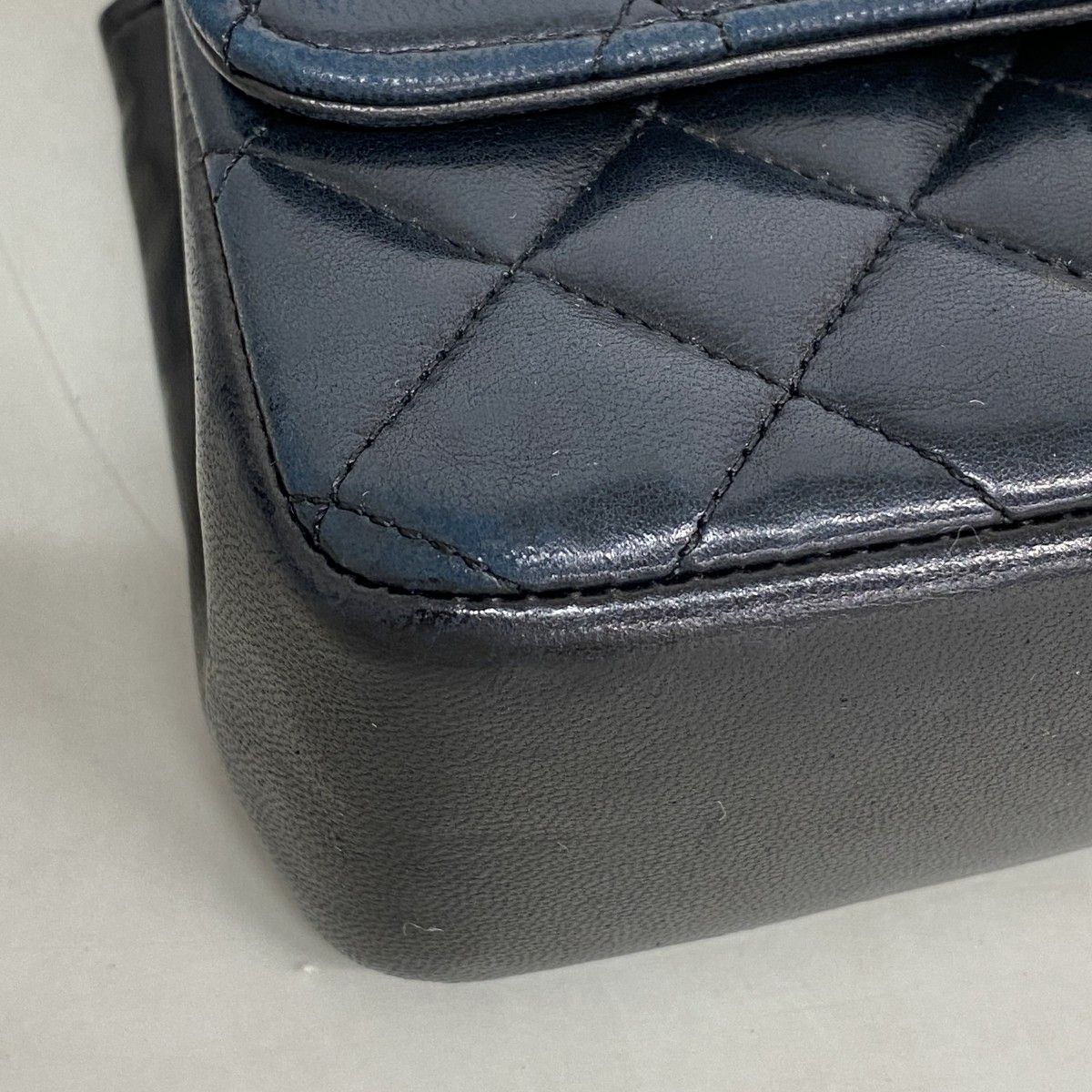 Chanel Shoulder Bag Mini Quilted Lambskin Black Gold — view 7