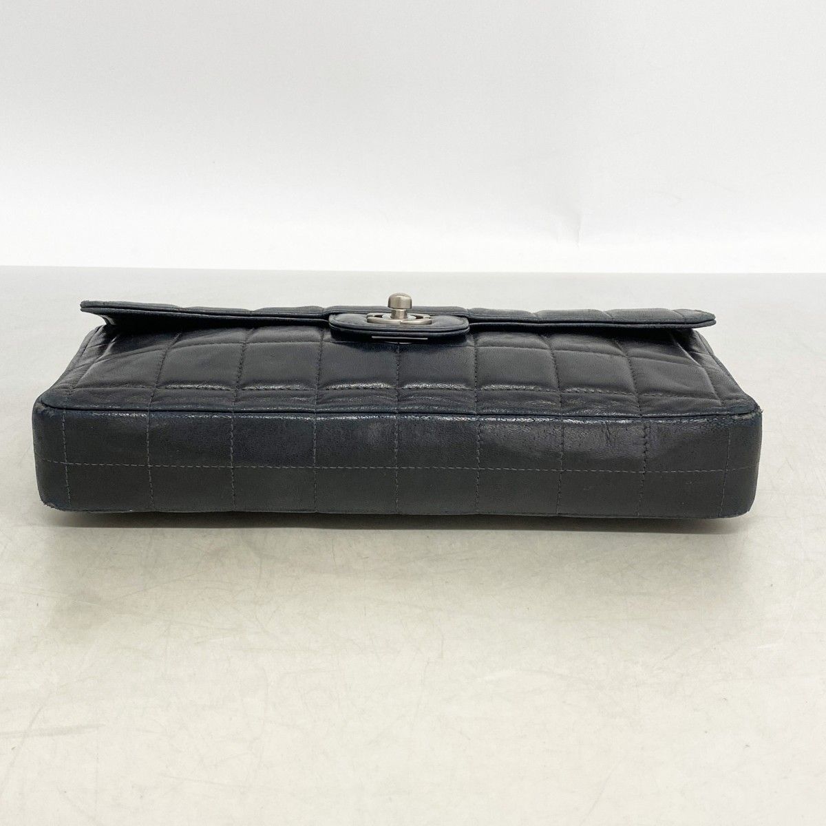 Chanel Shoulder Bag Choco Bar Lambskin Black Silver — view 3