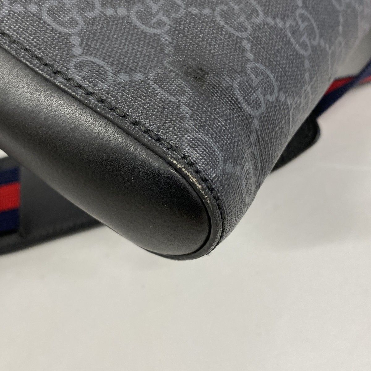 Gucci Shoulder Bag GG Supreme Black Silver — view 6
