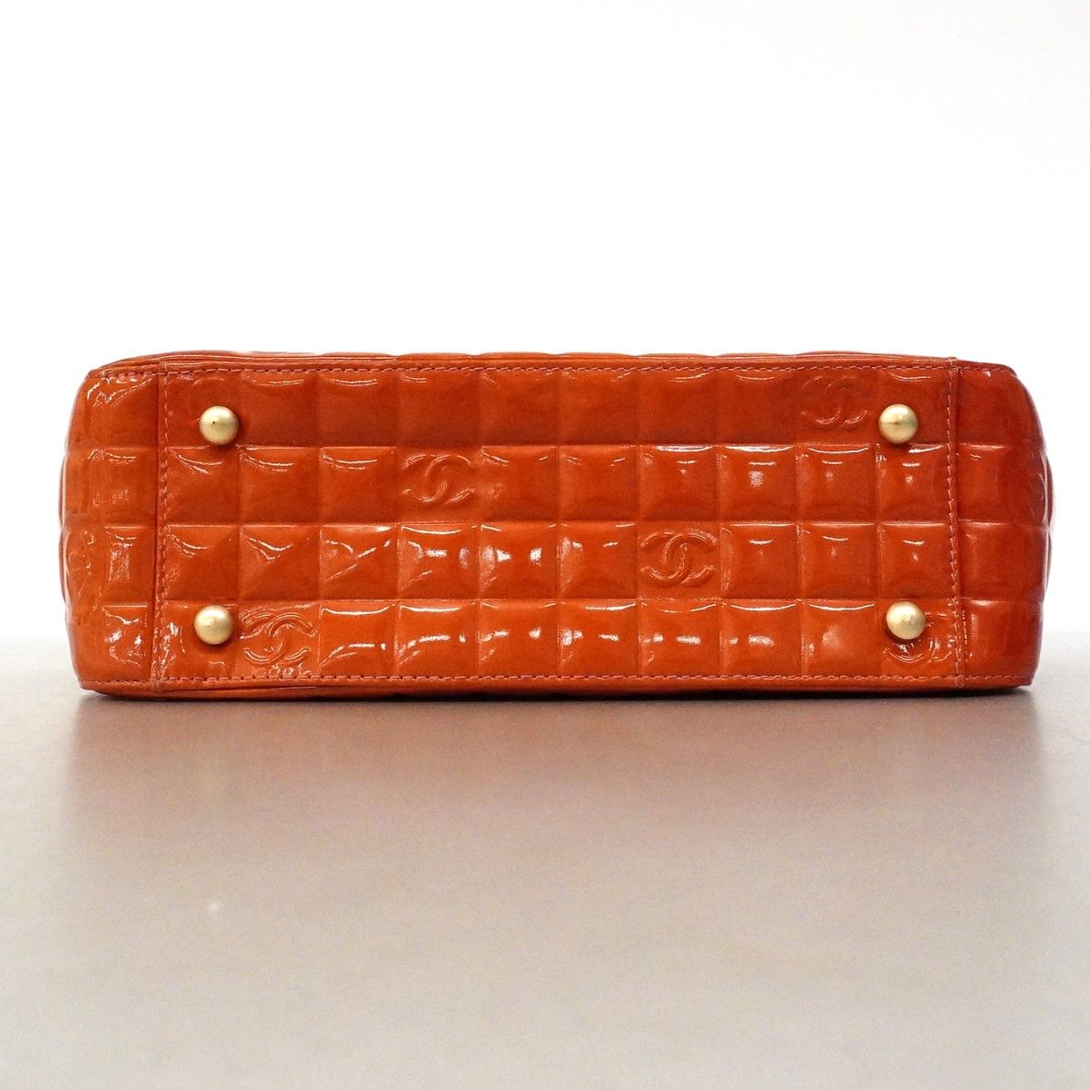 Chanel Tote Choco Bar Patent Leather Pink Orange Champagne Gold — view 3