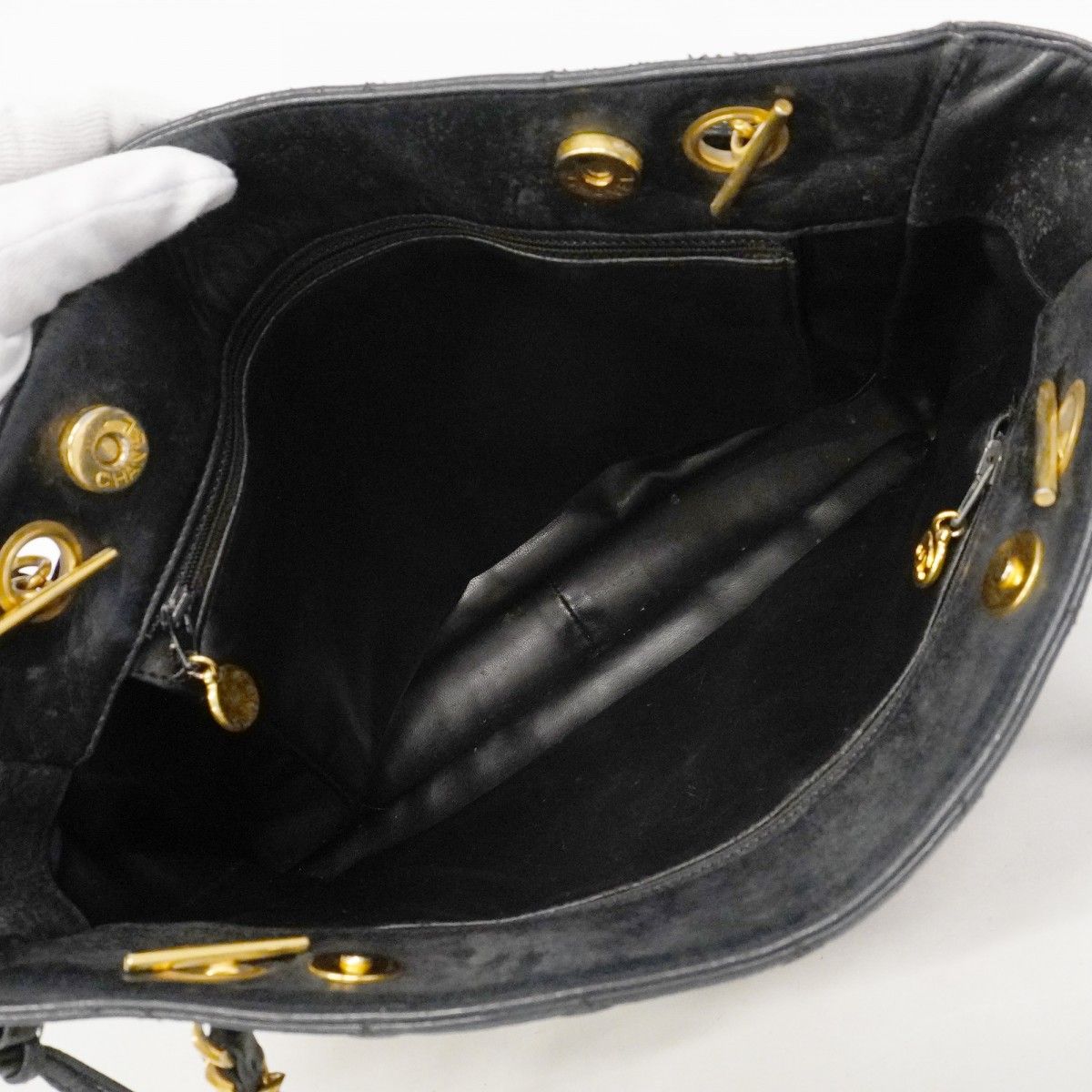 Chanel Shoulder Bag Quilted Lambskin Black Gold — view 4