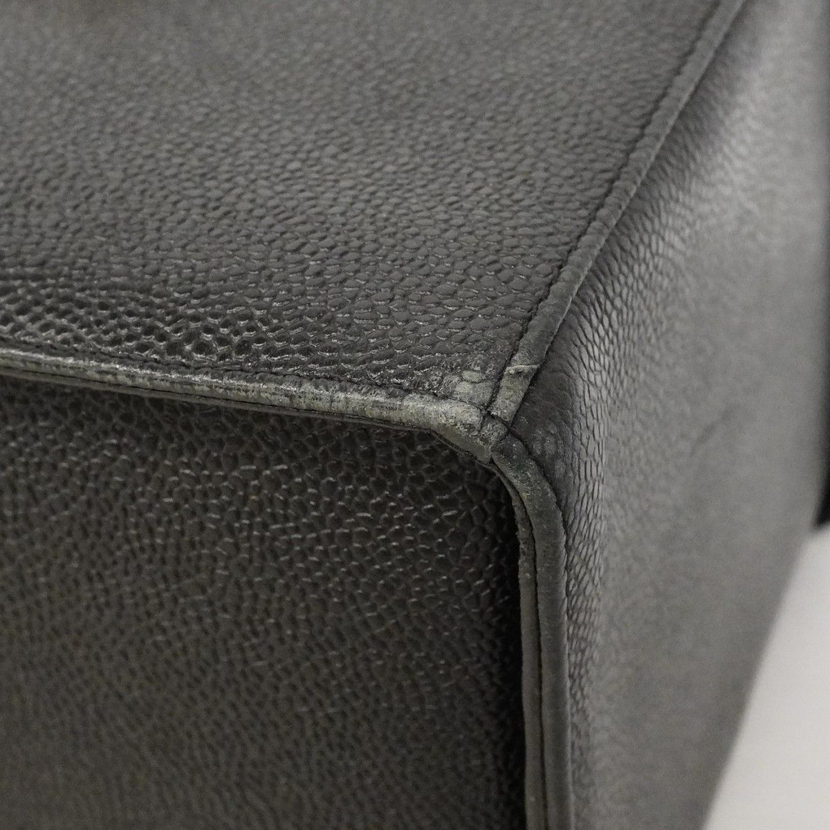 Chanel Vanity Bag Caviar Leather Black Gold — view 6
