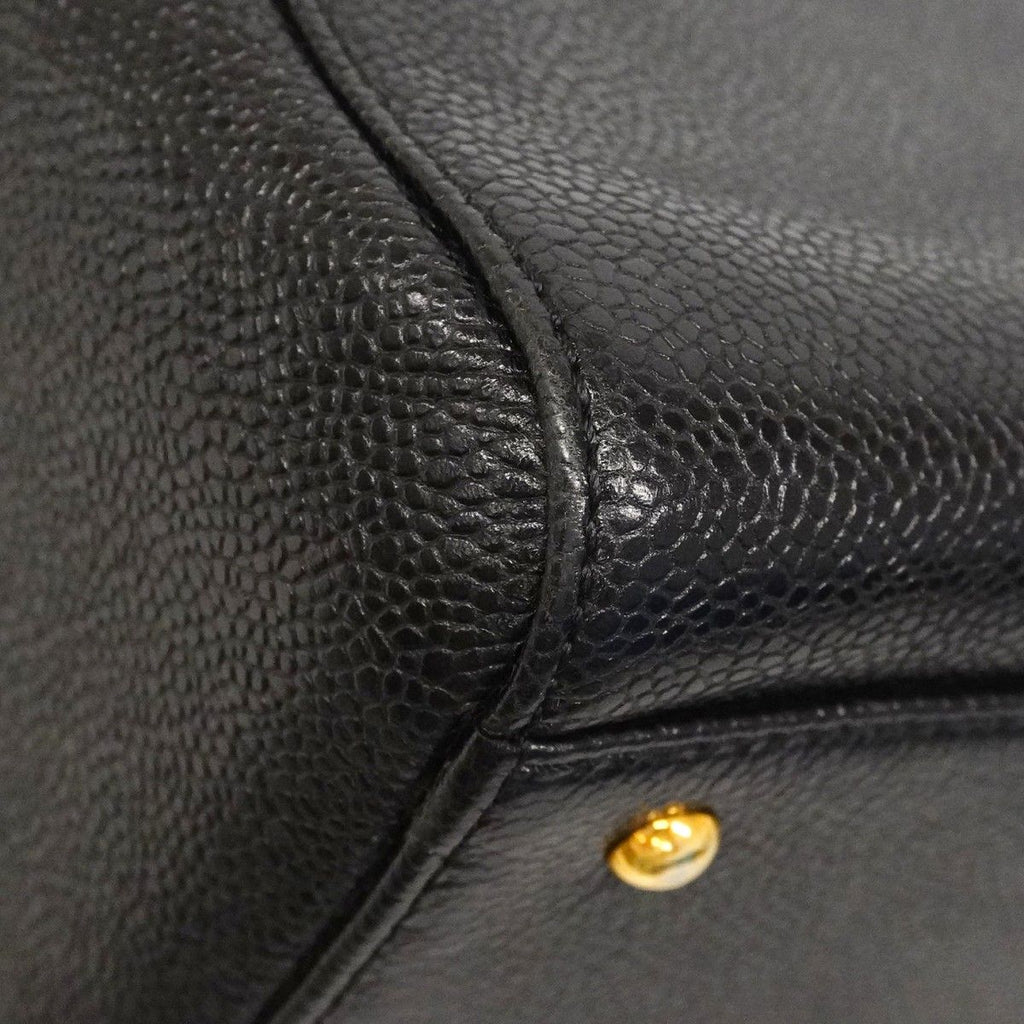 Chanel Shoulder Bag Caviar Leather Black Gold — view 6