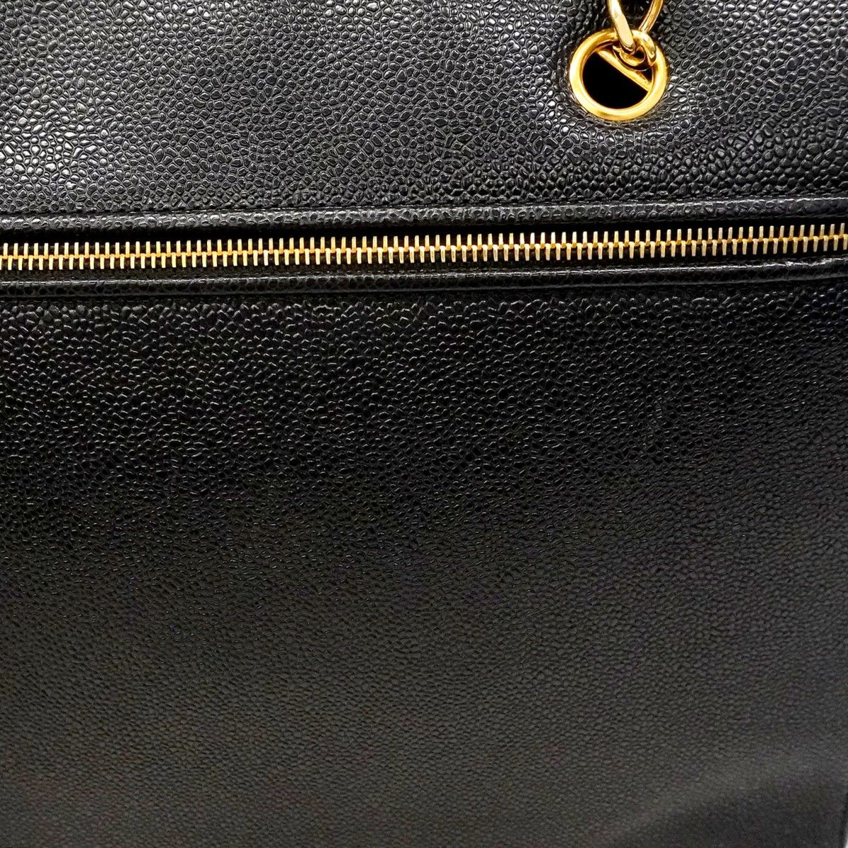 Chanel Shoulder Bag Caviar Leather Black Gold — view 7