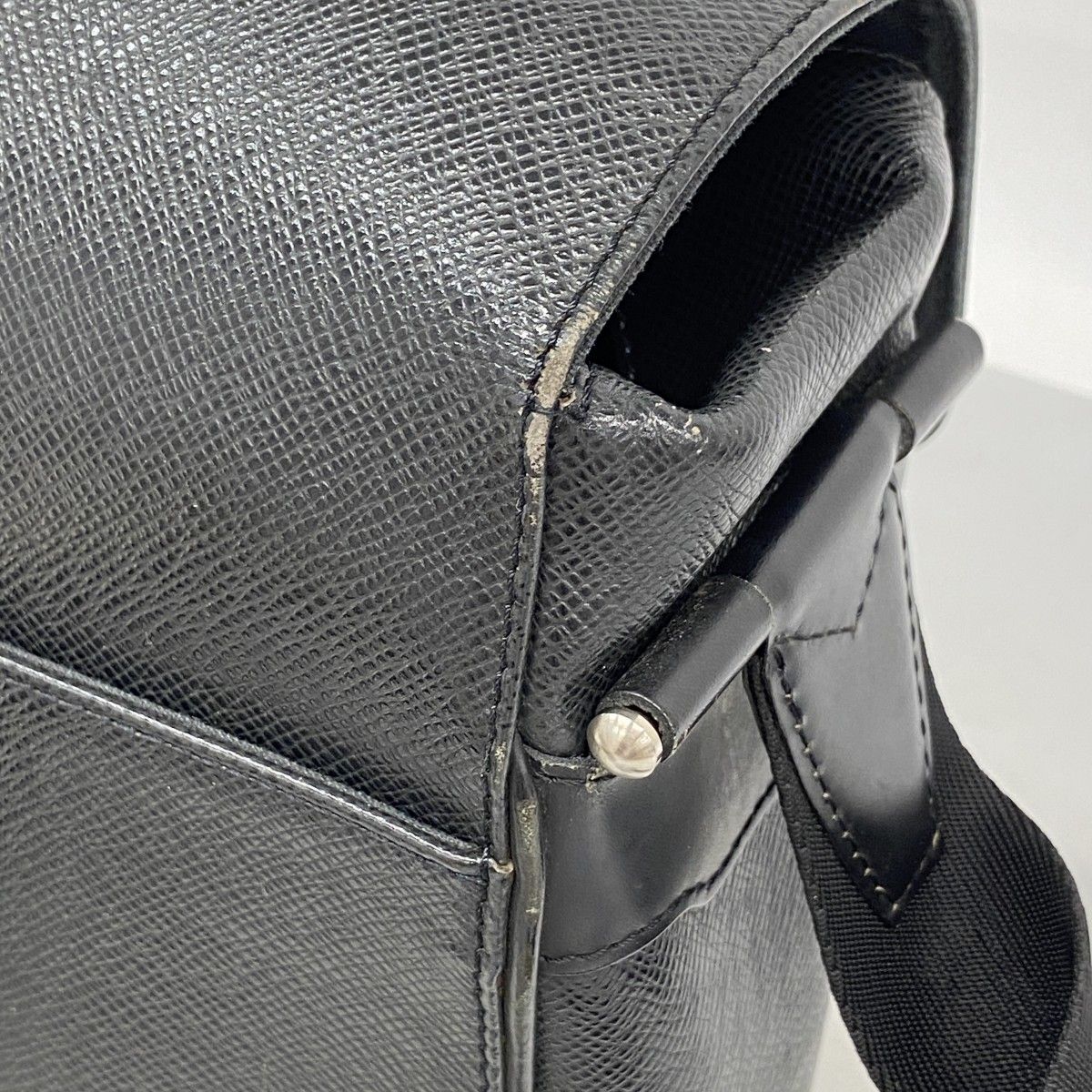Louis Vuitton Shoulder Bag Taiga Yaranga Ardoise — view 7