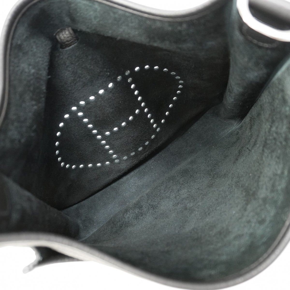 Hermes Shoulder Bag Evelyne PM Taurillon Black Silver — view 4