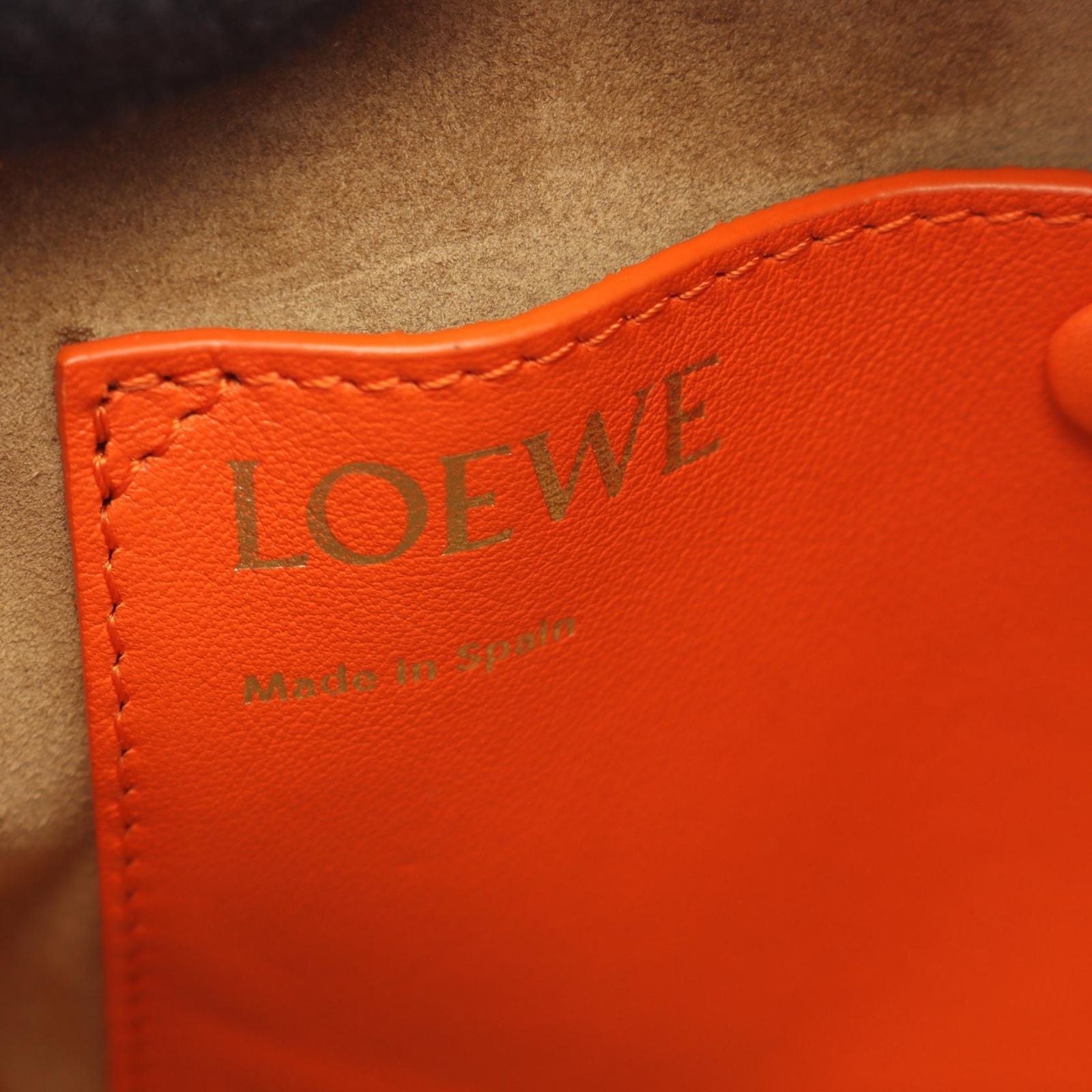 Loewe Handbag Amazona 16 2-Way Orange Leather Square — view 4