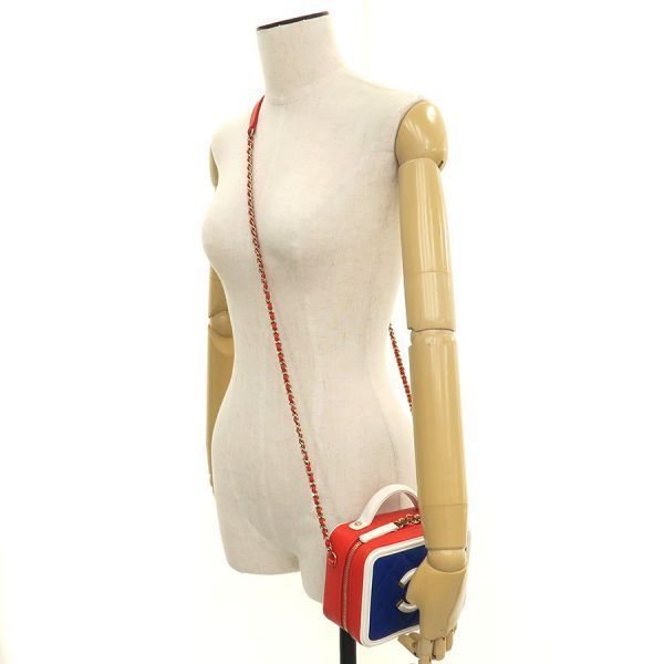 Chanel CC Shoulder — view 9