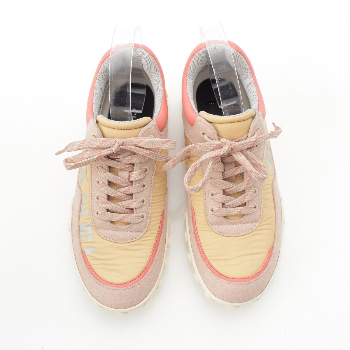 Chanel Low Cut CC Logo Sneakers Beige — view 2