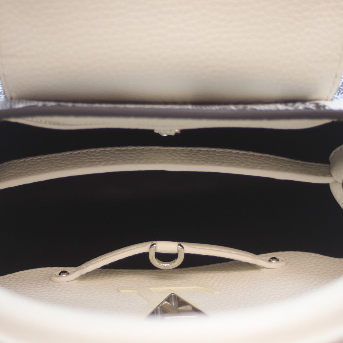 Louis Vuitton Yayoi Kusama Taurillon Psychedelic Flower Noir Blanc Capucines — view 6