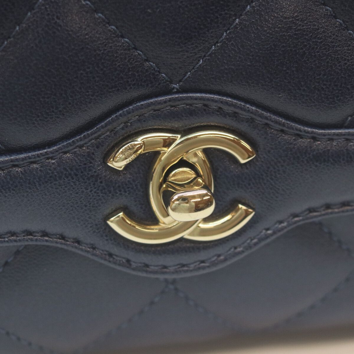 Chanel Navy Lamb Quilted 20 Single Flap — view 9