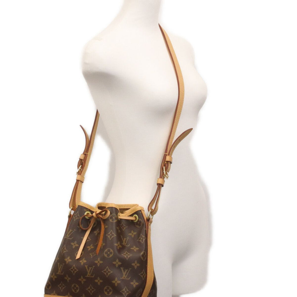Louis Vuitton Monogram Noe BB — view 9