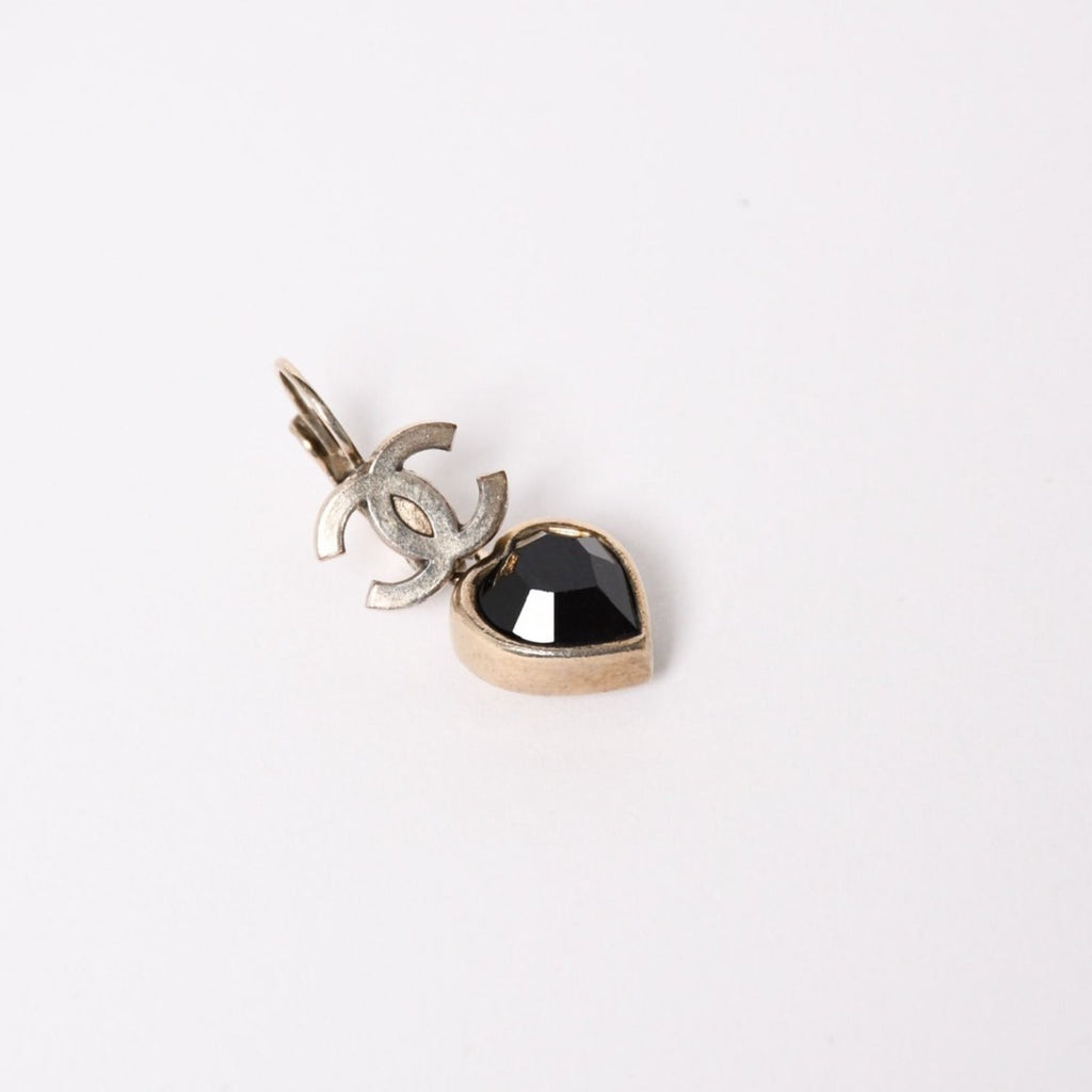 Chanel Earrings CC Logo Heart Black Silver 06 — view 4