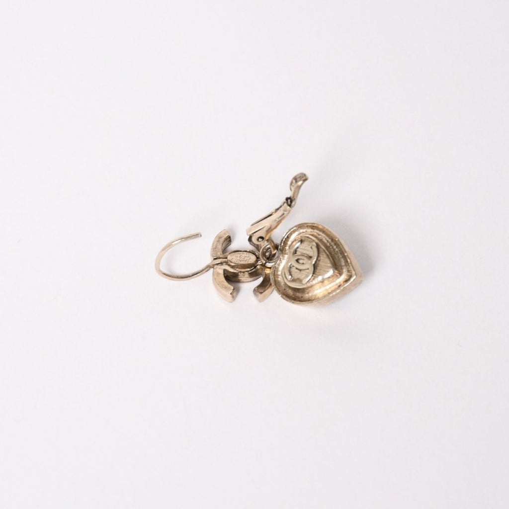 Chanel Earrings CC Logo Heart Black Silver 06 — view 8