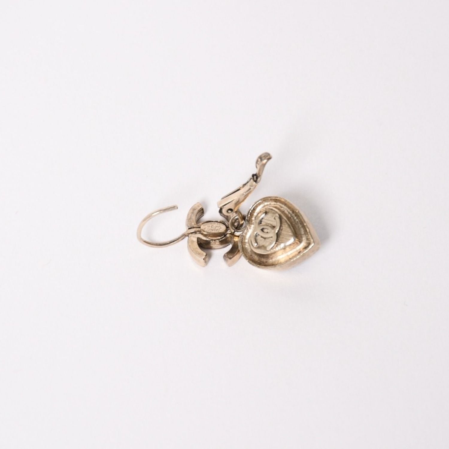 Chanel Earrings CC Logo Heart Black Silver 06 — view 8