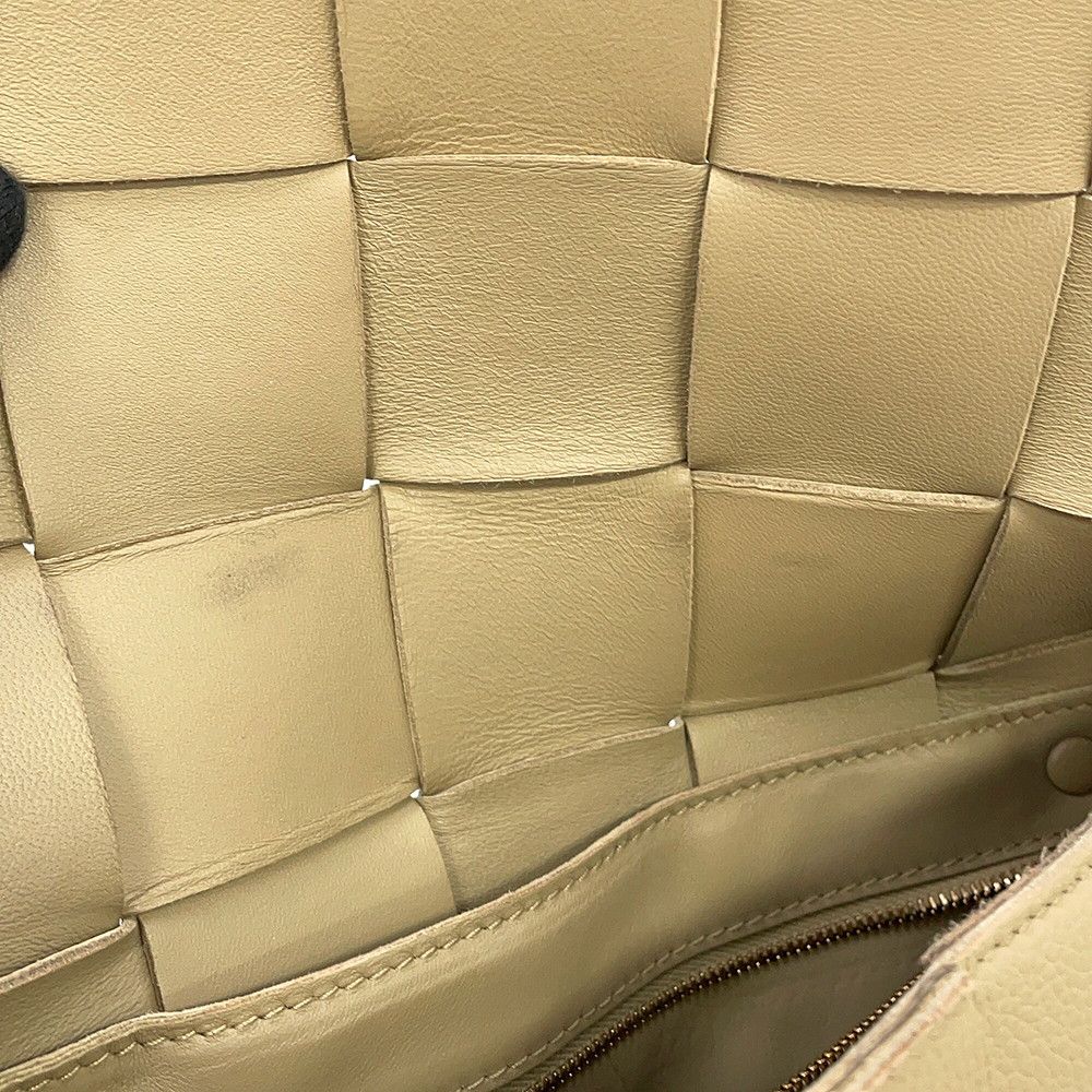 Bottega Veneta Shoulder Bag Intrecciato Cassette Leather — view 9