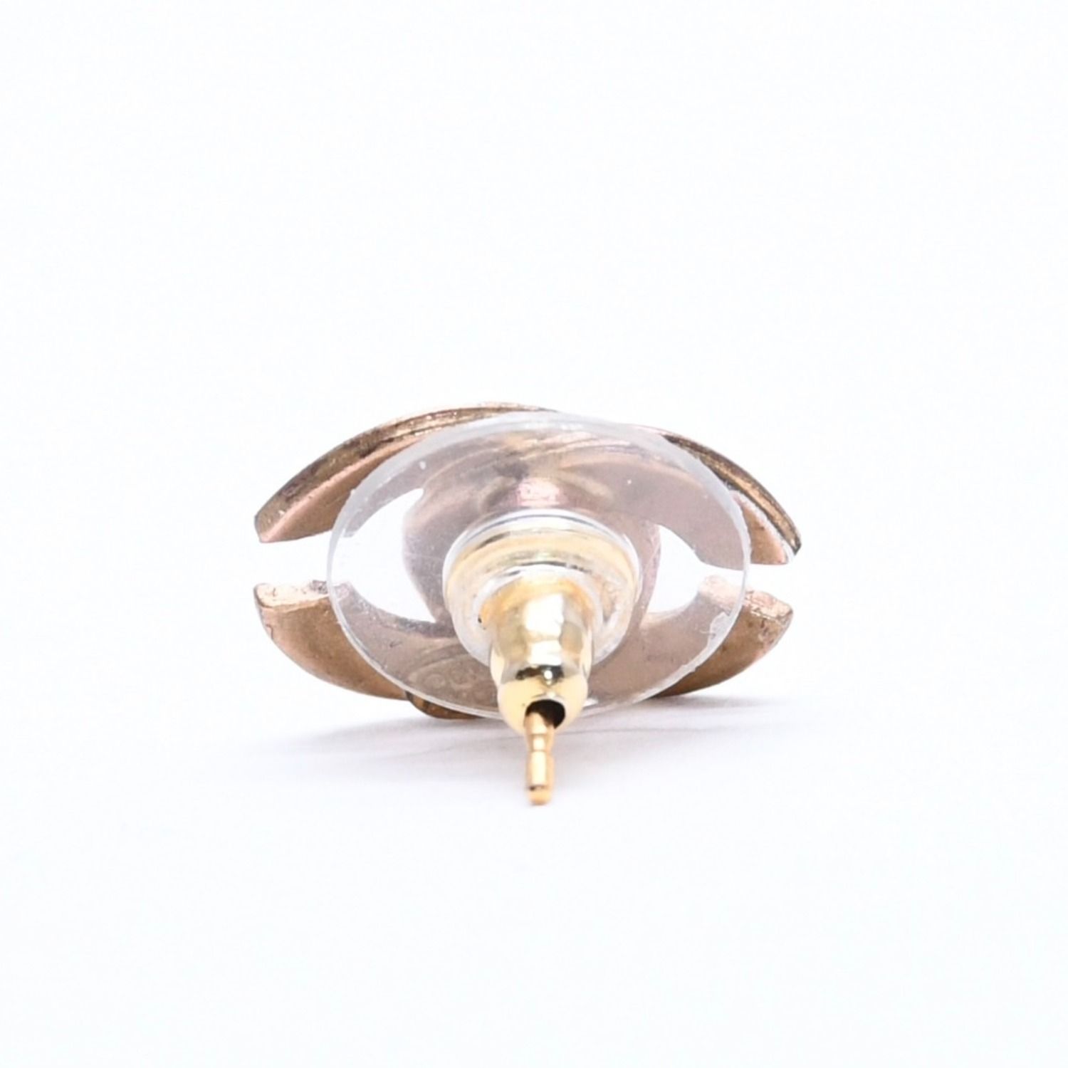 Chanel CC Logo Shape Stud Earrings Rib Texture 00 Gold Metal — view 5