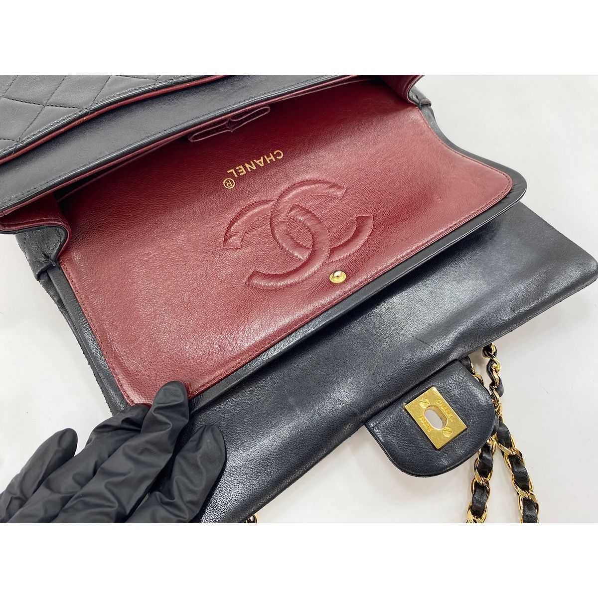 Chanel Shoulder Bag Quilted 25 — view 9
