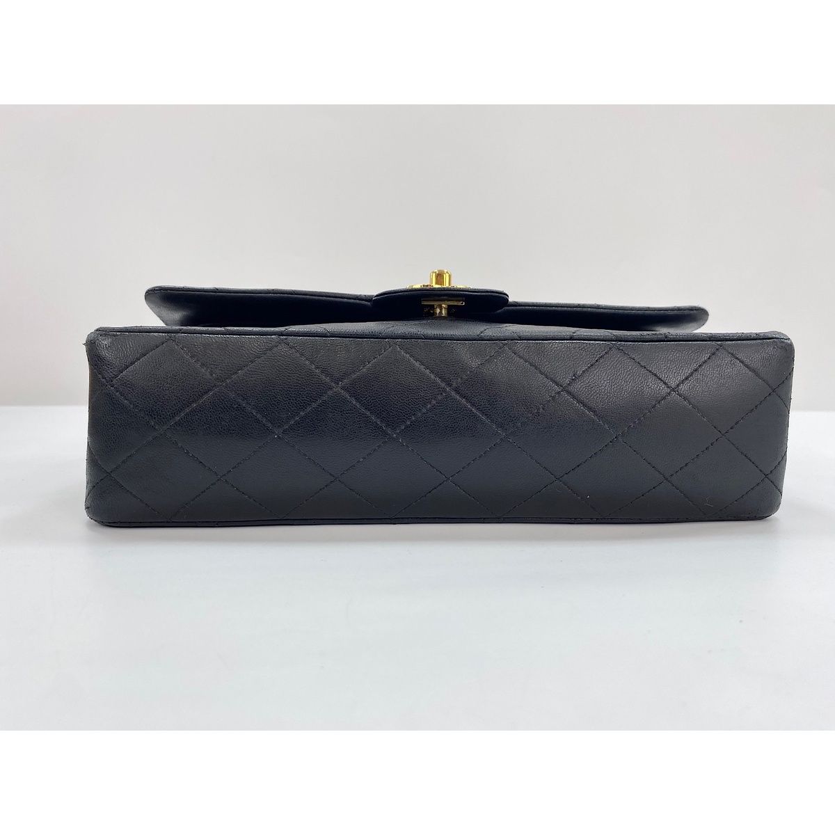 Chanel Shoulder Bag Quilted 25 — view 6