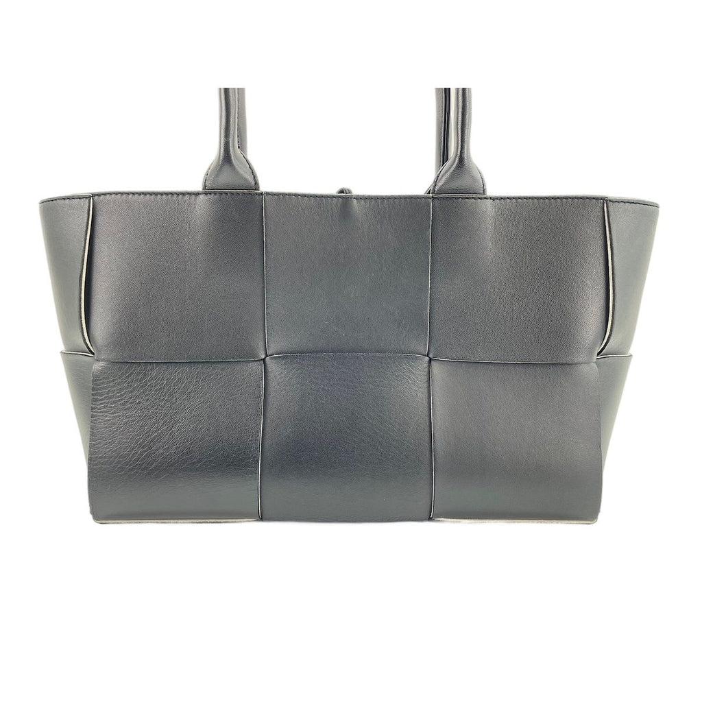 Bottega Veneta Handbag Arco — view 3