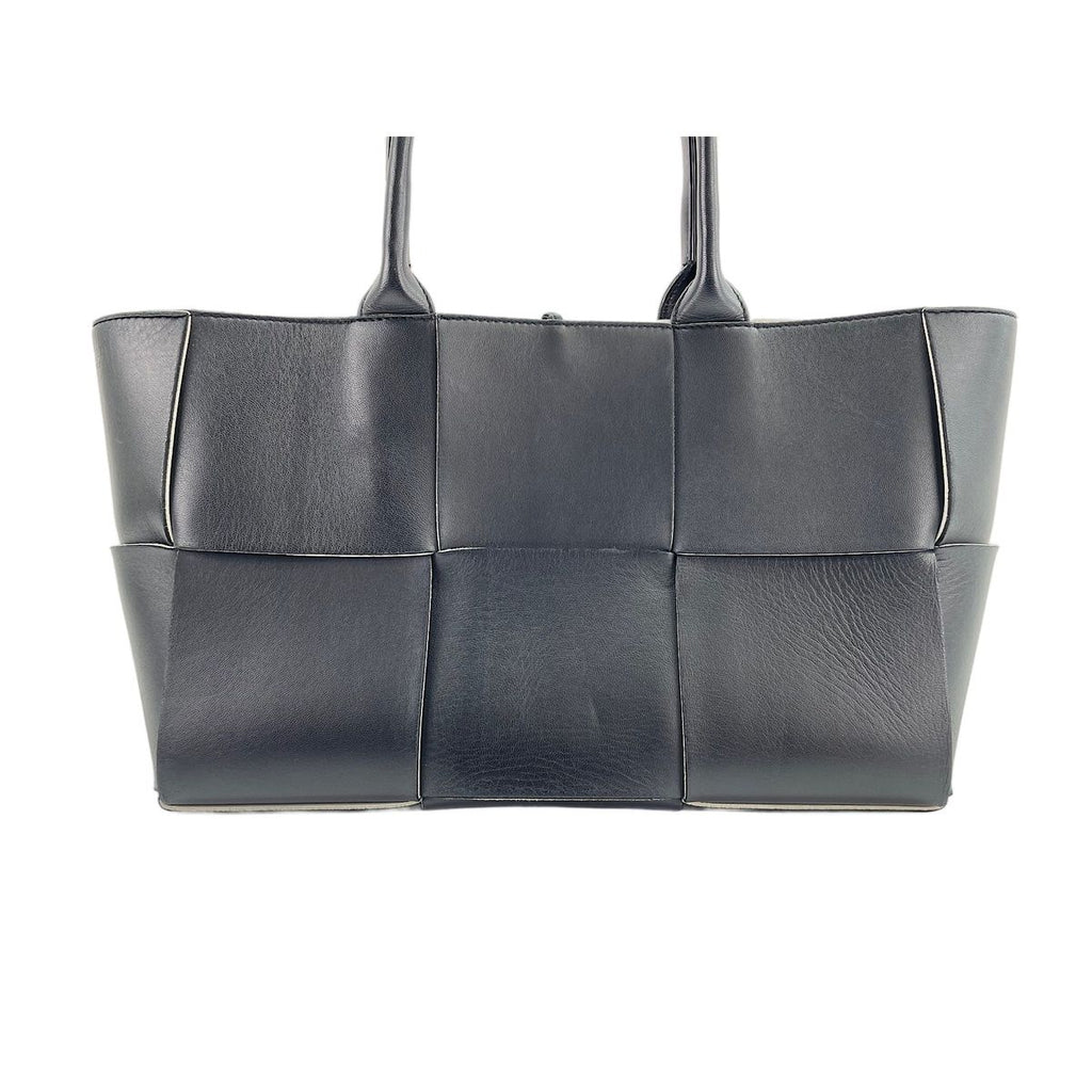 Bottega Veneta Handbag Arco — view 2