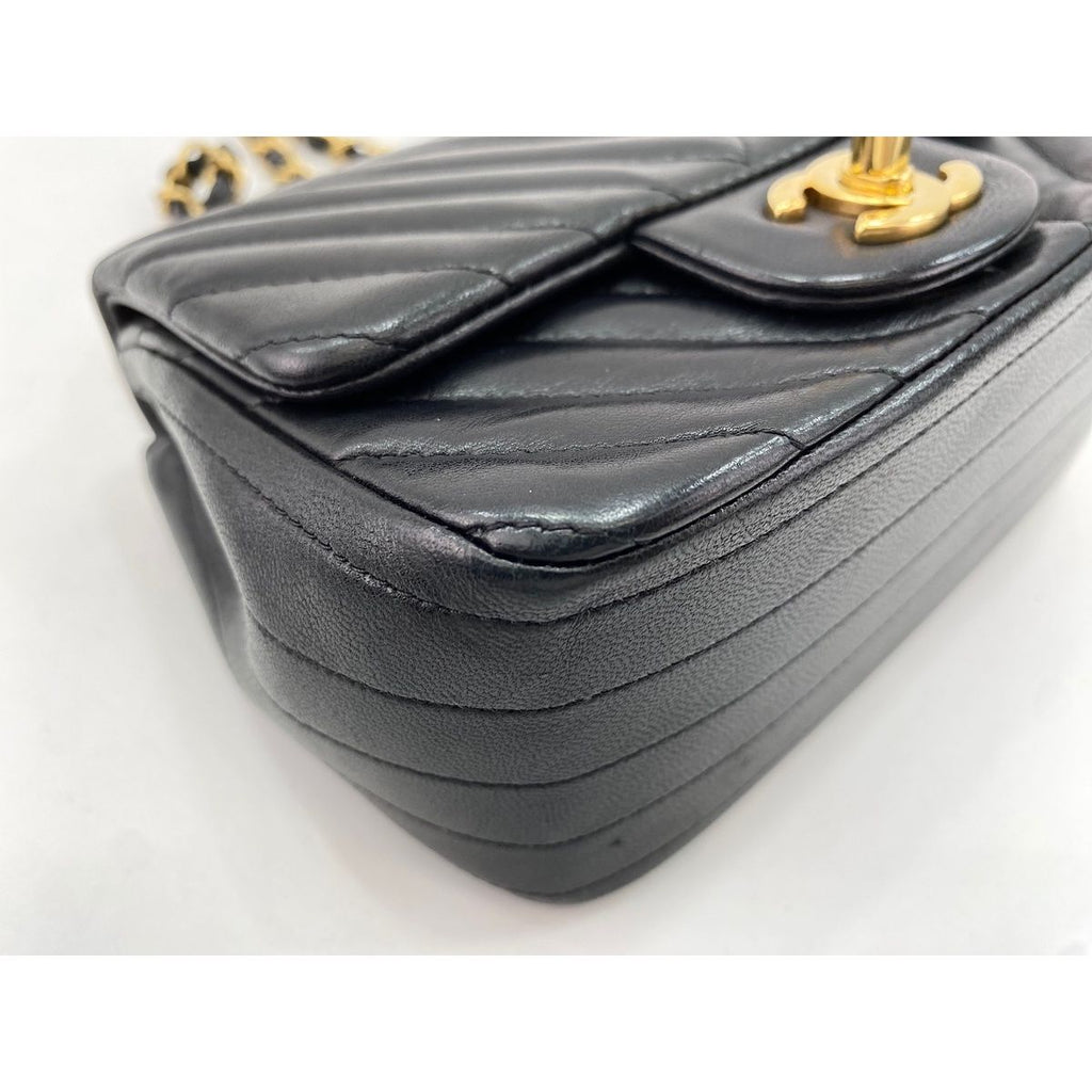 Chanel Shoulder Bag Mini Quilted — view 8