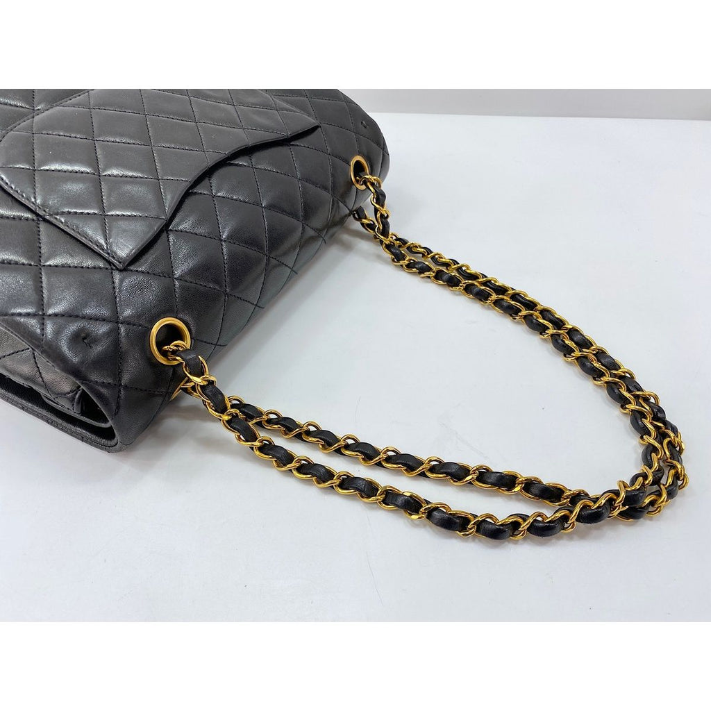 Chanel Shoulder Bag Quilted 25 — view 9