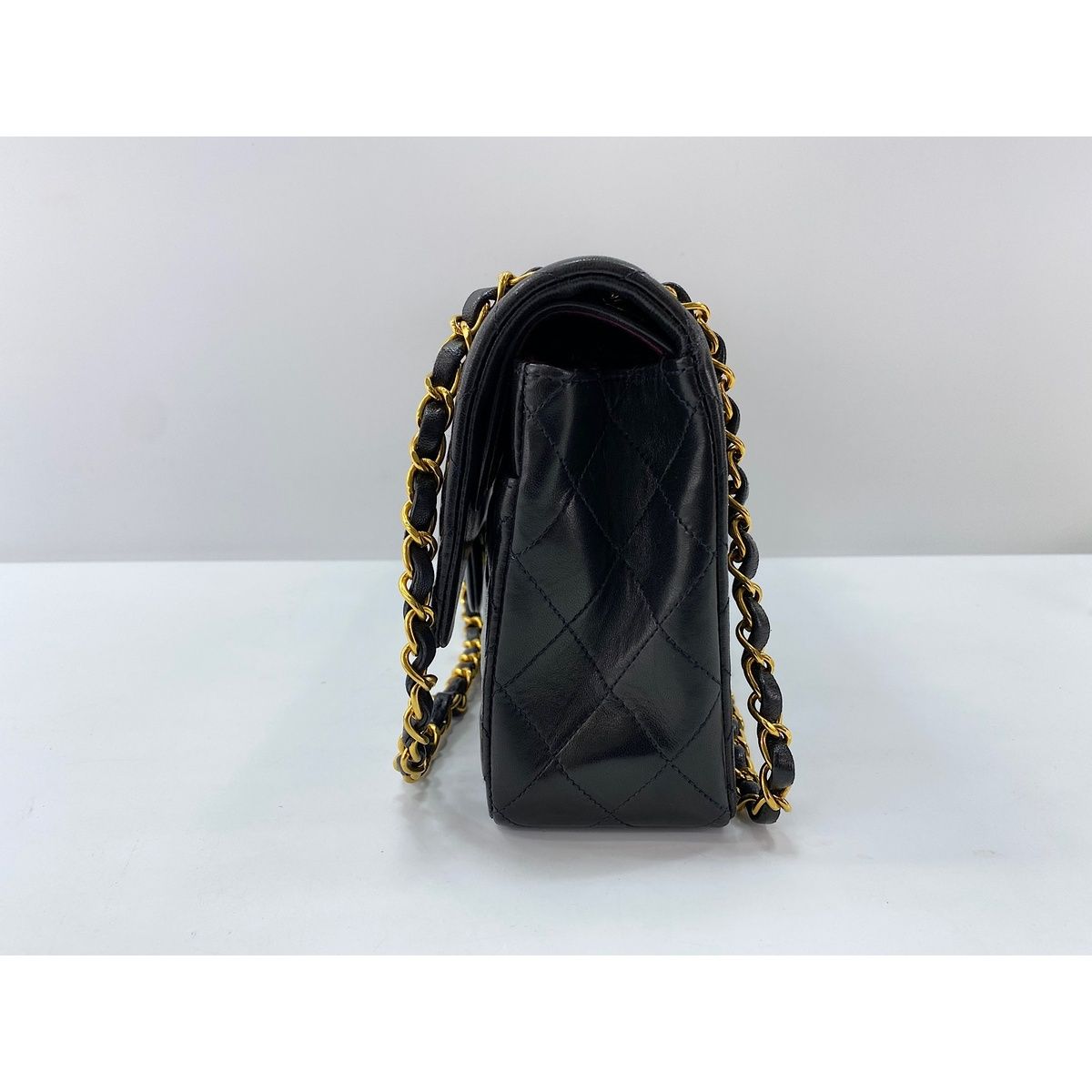 Chanel Shoulder Bag Quilted 25 — view 3