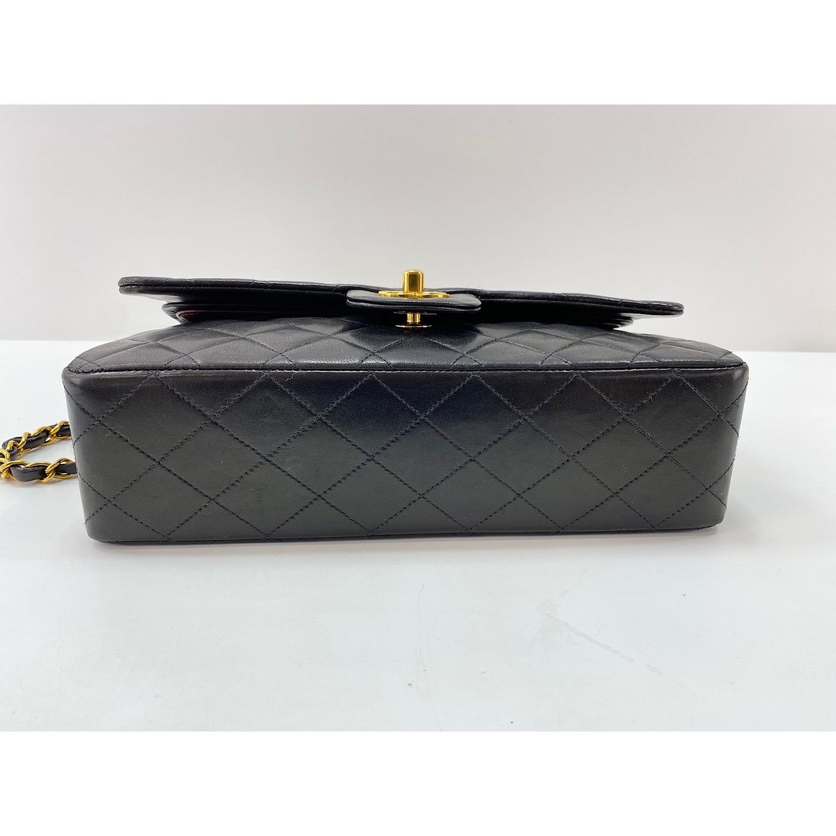 Chanel Shoulder Bag Quilted 25 — view 5
