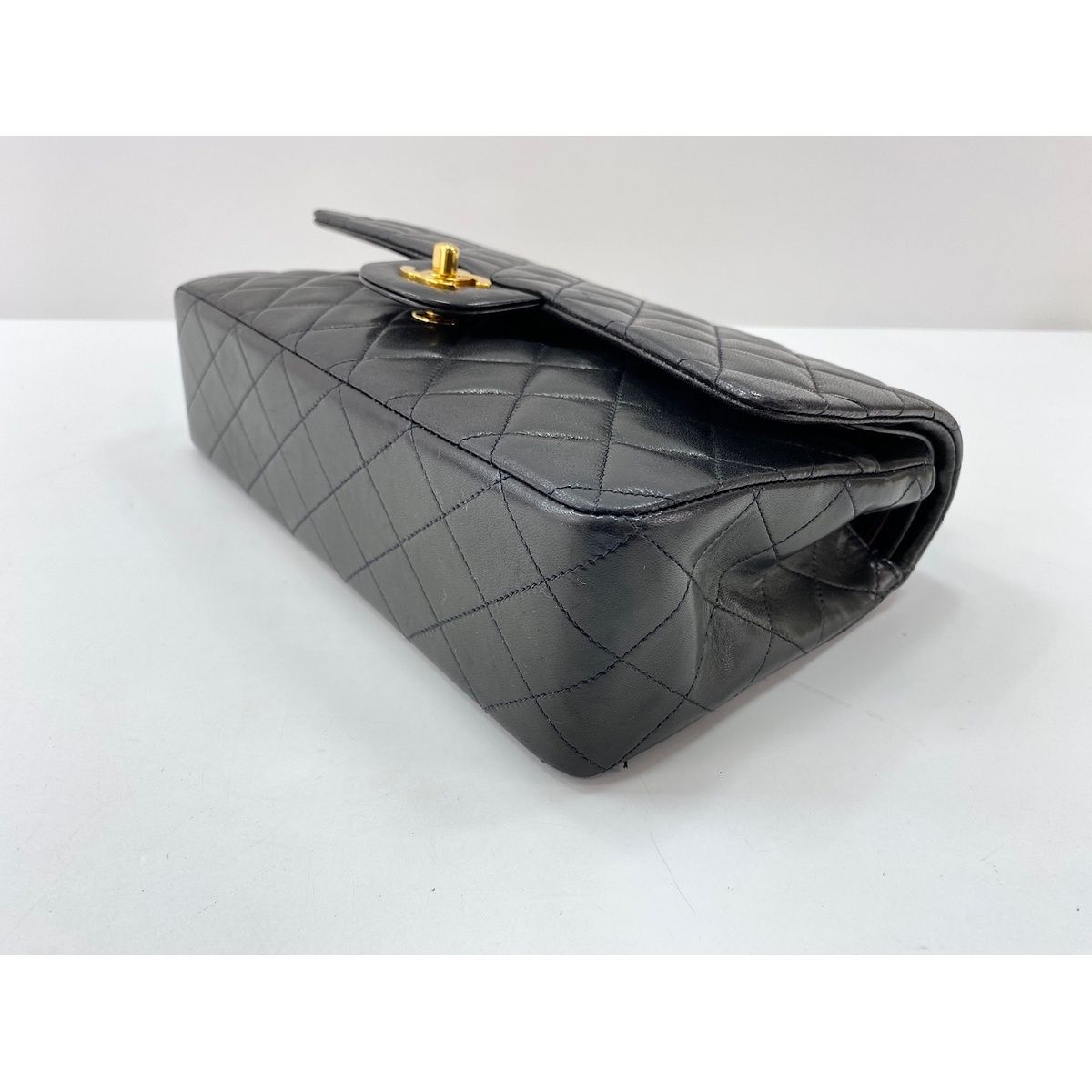 Chanel Shoulder Bag Quilted 25 — view 7