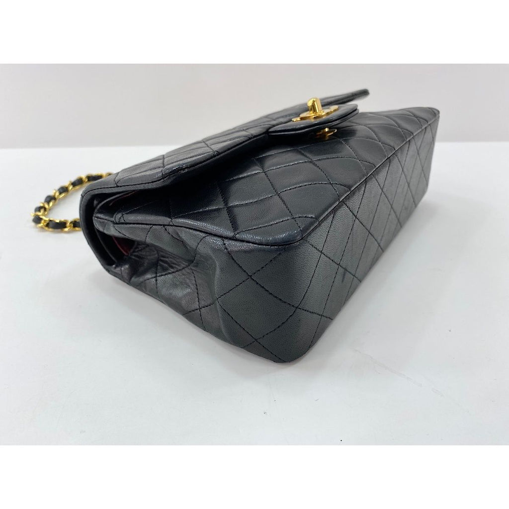 Chanel Shoulder Bag Quilted 23 — view 7