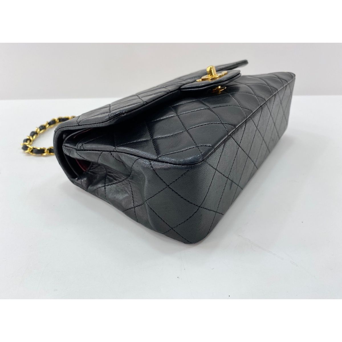Chanel Shoulder Bag Quilted 23 — view 7