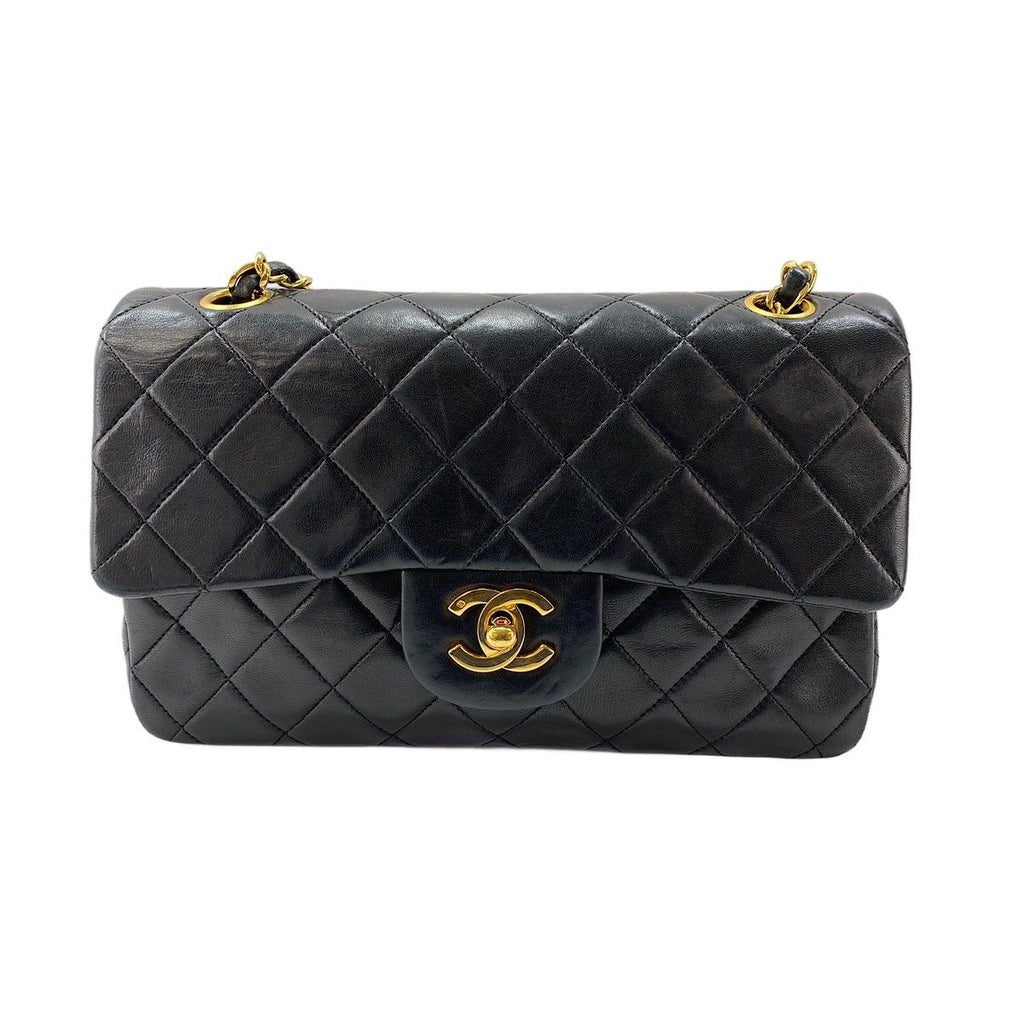 Chanel Shoulder Bag Quilted 23