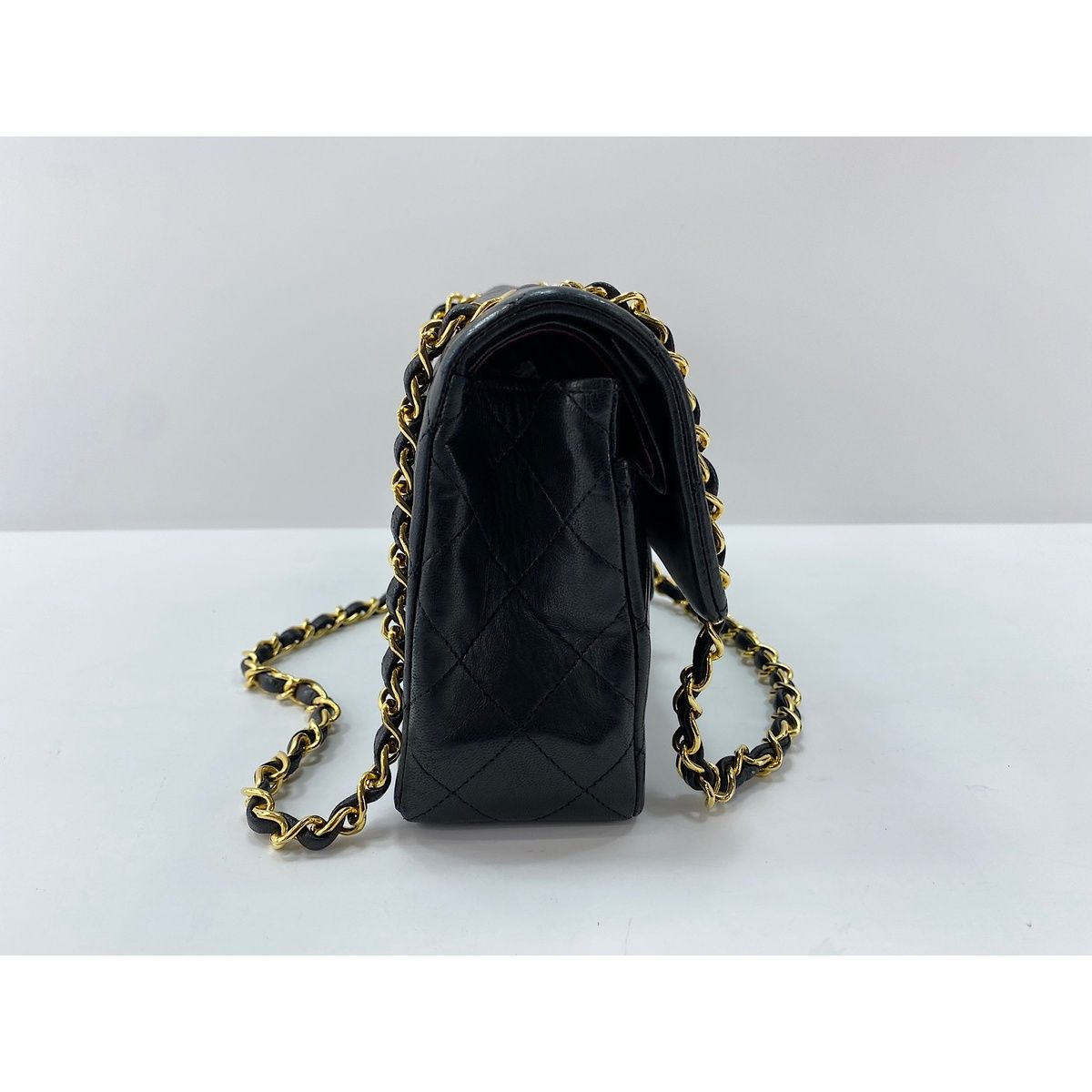 Chanel Shoulder Bag Quilted 23 — view 5