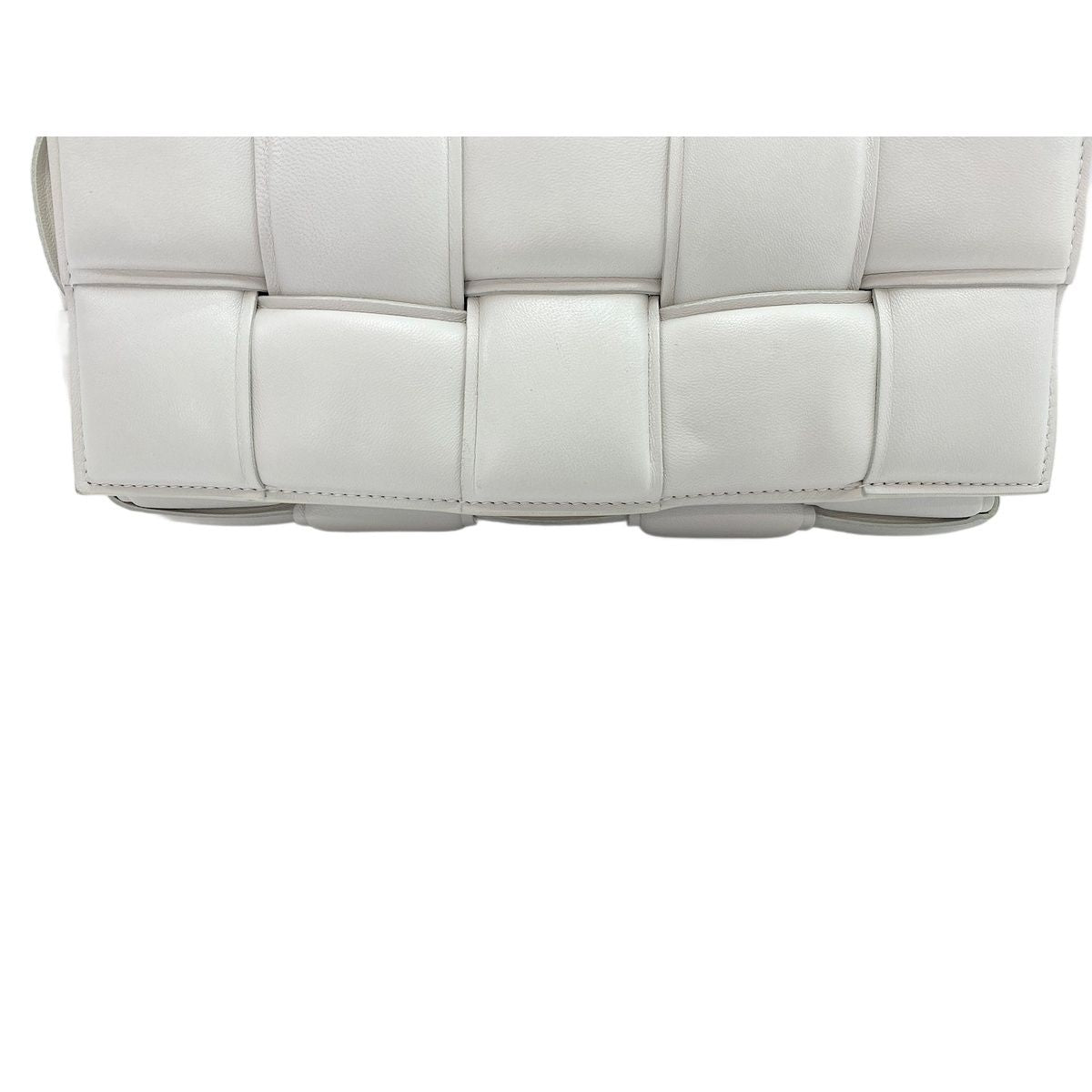 Bottega Veneta Handbag 2-Way Cassette — view 3