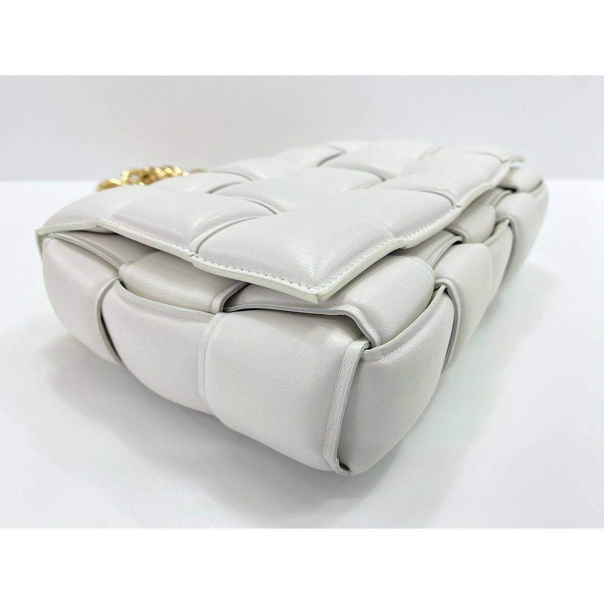 Bottega Veneta Handbag 2-Way Cassette — view 7