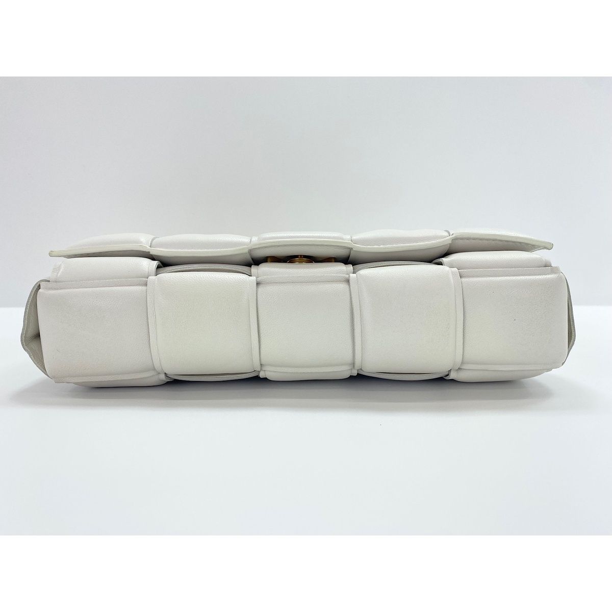 Bottega Veneta Handbag 2-Way Cassette — view 6