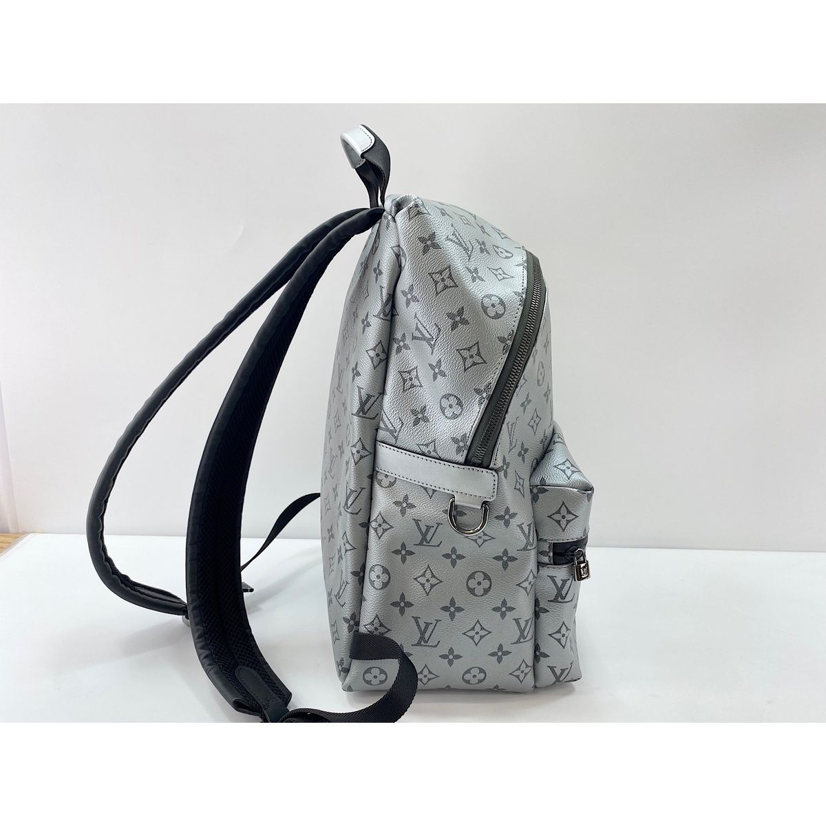 Louis Vuitton Backpack Apollo — view 5