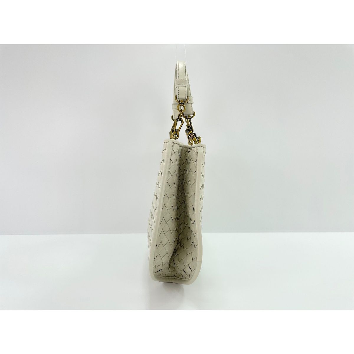 Bottega Veneta Handbag White — view 4